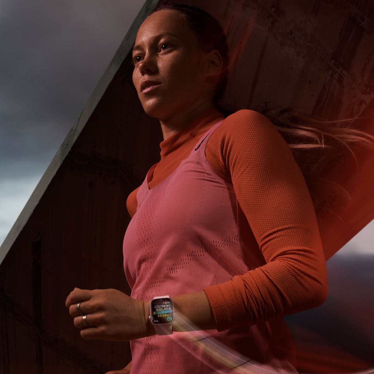 Recondicionado - Grade A - Apple Watch Series 9 GPS 41mm - Alumínio (Product) Red , Bracelete Desportiva (Product) Red - S/M Vermelho-5
