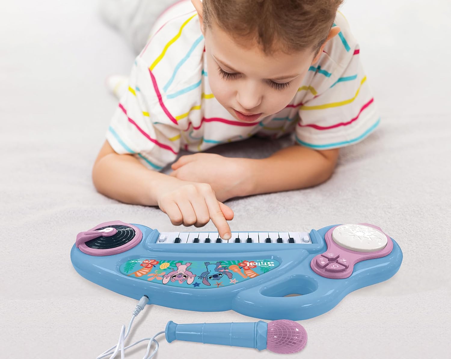Piano Electrónico Stitch com Micro 4