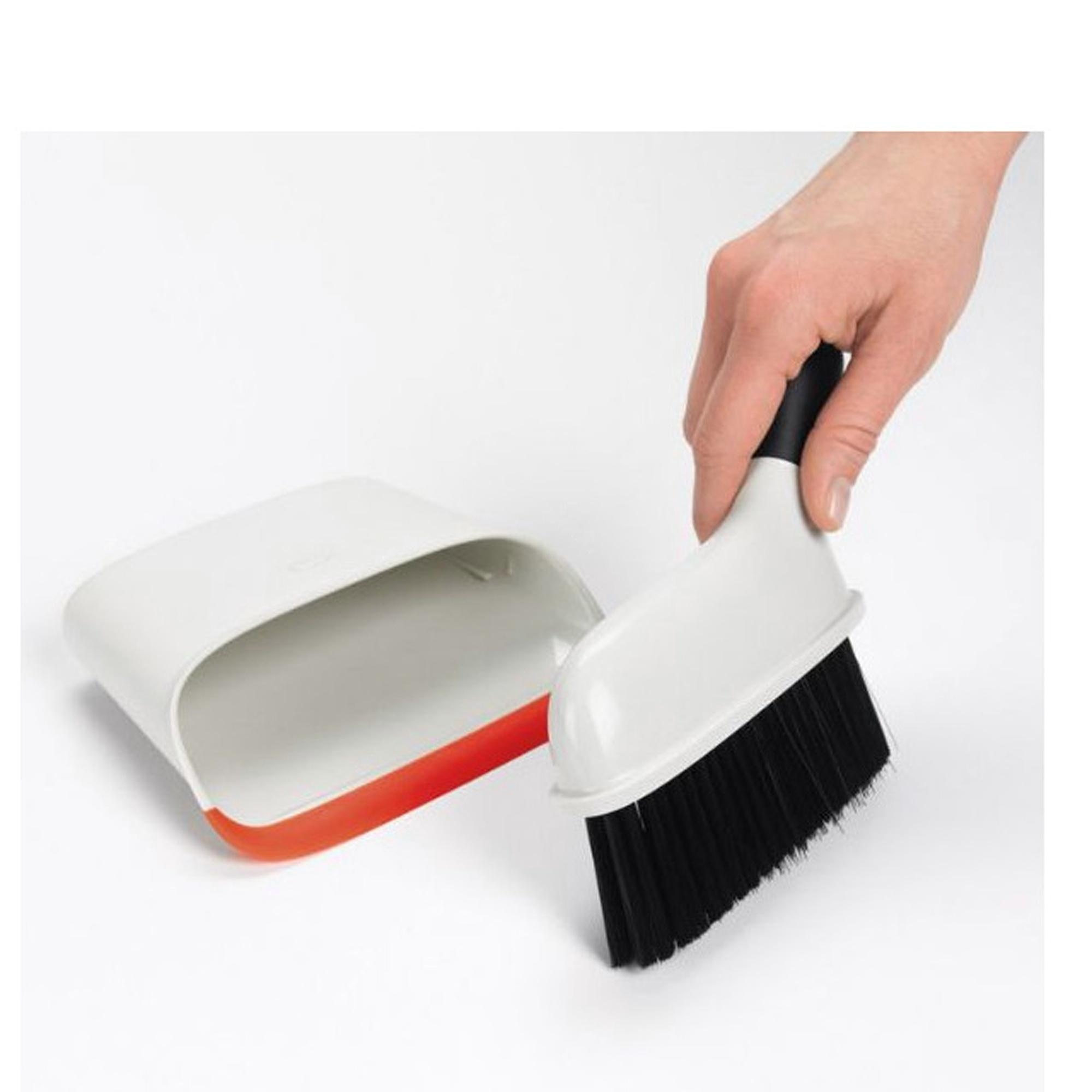 Conjunto de Escovas com Pá de Lixo 3