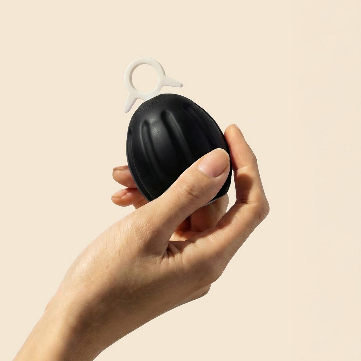 Capa FlamAid de Silicone para Alarme de Segurança Pessoal Flamaid Basic Peaceful Grenade - Preto Preto-3