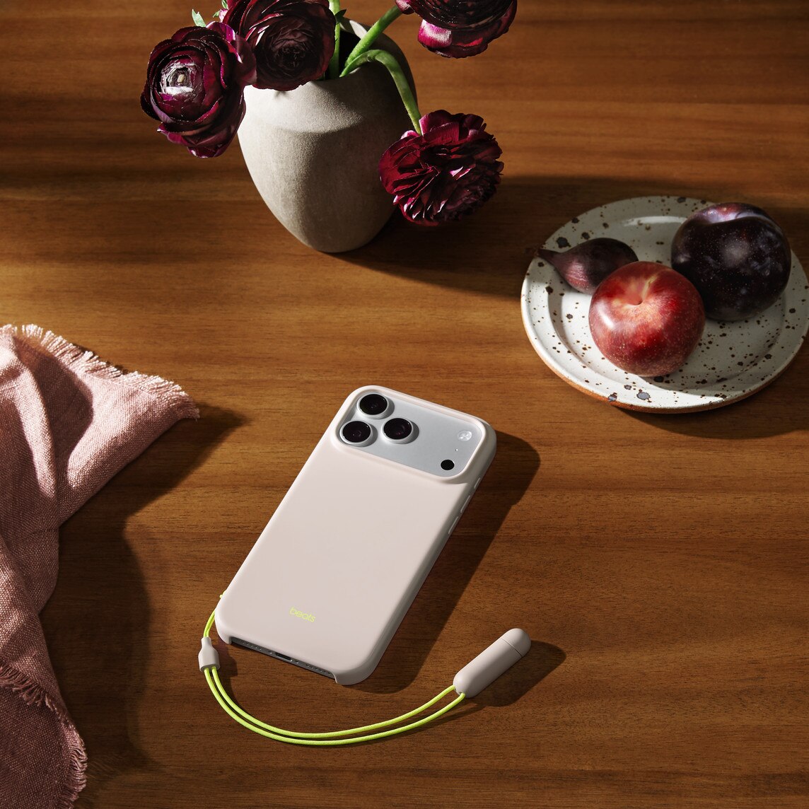 Capa Apple Kickstand da Beats com MagSafe e Controlo da Câmara para iPhone 17 Pro Max - Cinza Cal Cinzento Calcário-4