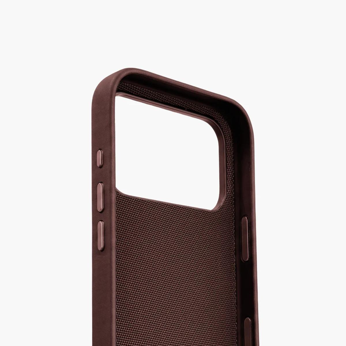 Capa Tecido Entraçado Vonmählen para iPhone 18 Pro / 17 Pro Brown-4