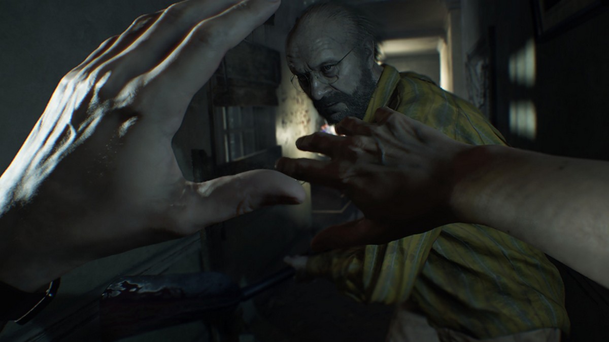Resident Evil 7: Gold Edition - PlayStation 5 4