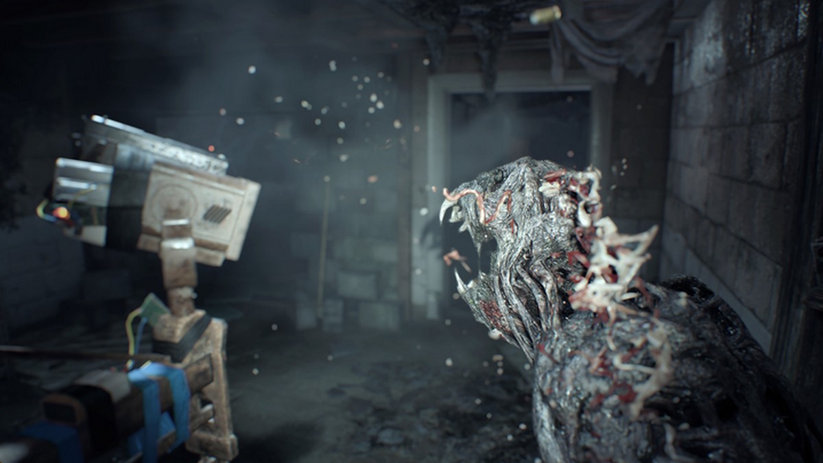 Resident Evil 7: Gold Edition - PlayStation 5 11