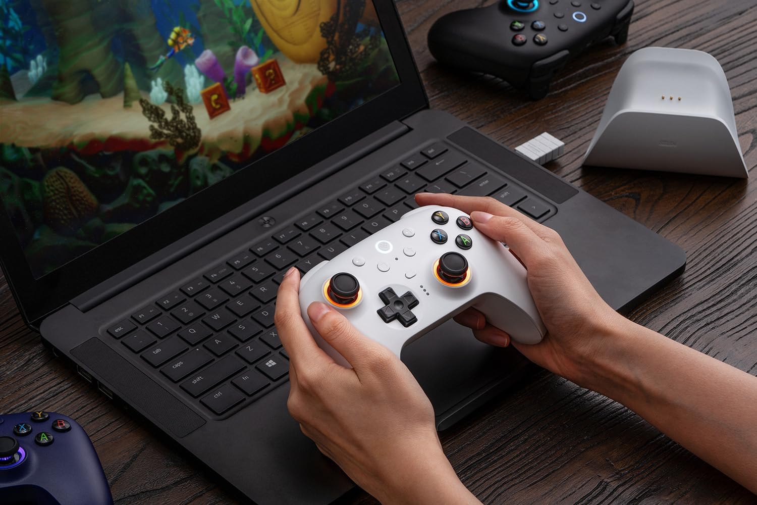 Comando S/ Fios 2.4G BT 8BITDO Ultimate 2 Branco 7