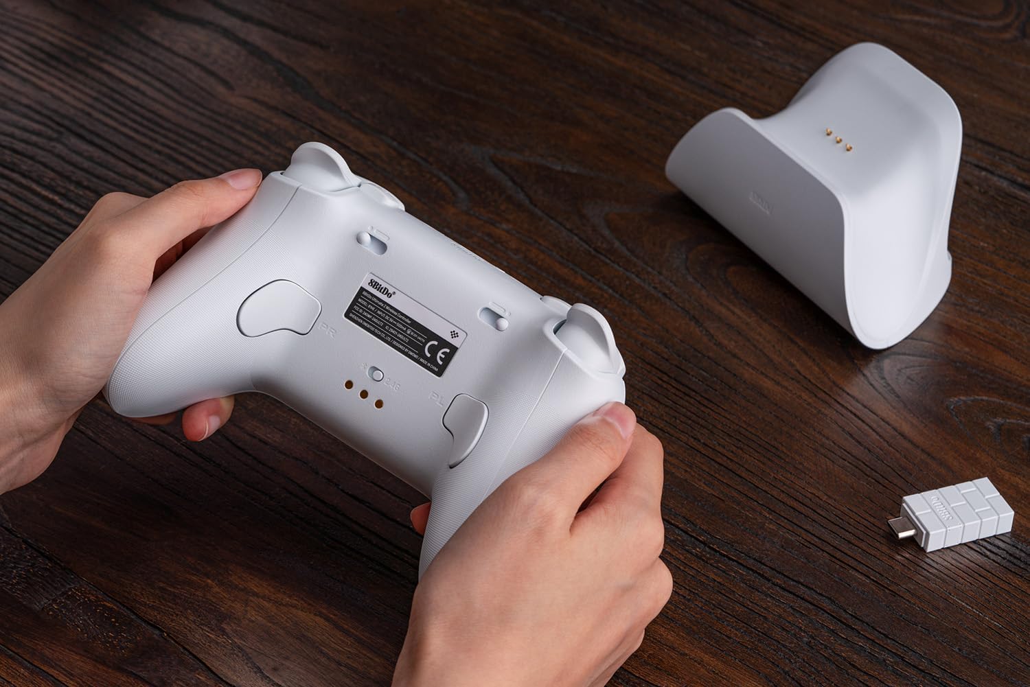 Comando S/ Fios 2.4G BT 8BITDO Ultimate 2 Branco 9
