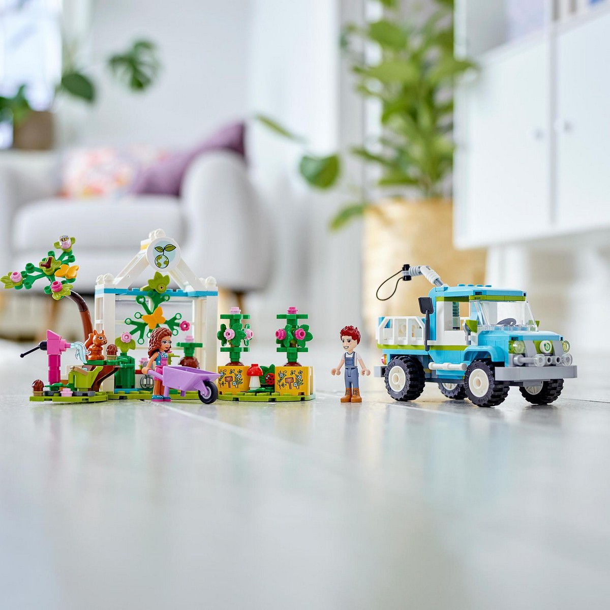 Veículo de Plantação de Árvores Lego Friends 7