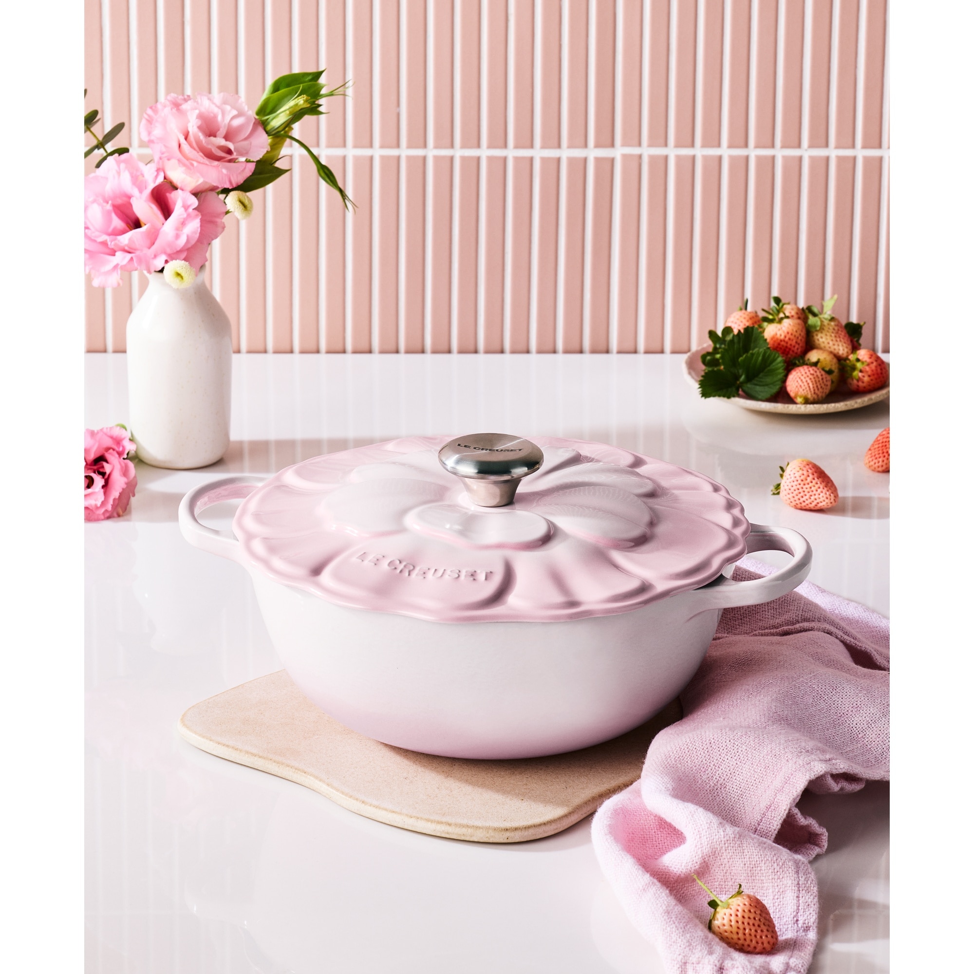 Marmita Pétala de ferro fundido Le Creuset Rosa-5