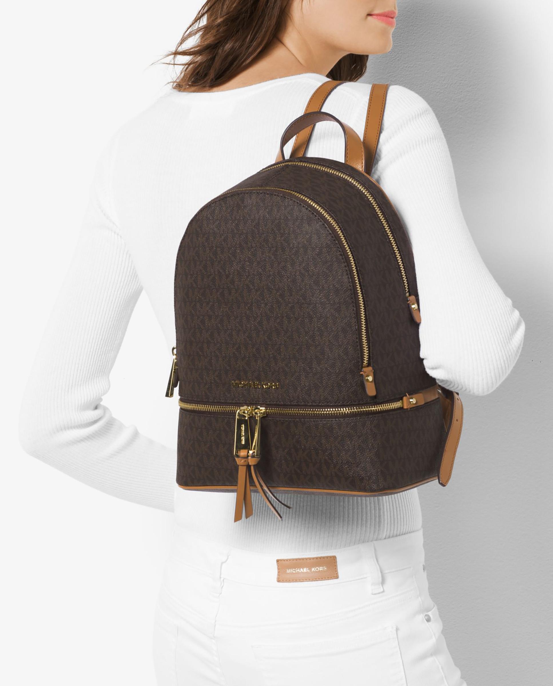 Mochila Rhea com Estampado de Logotipos Castanho-3