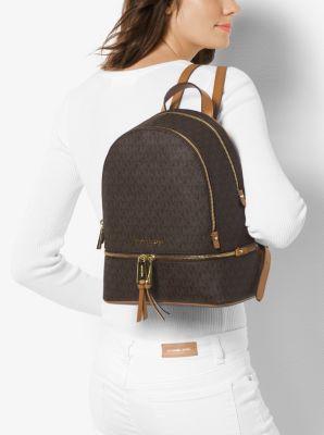 Mochila Rhea com Estampado de Logotipos Castanho-5