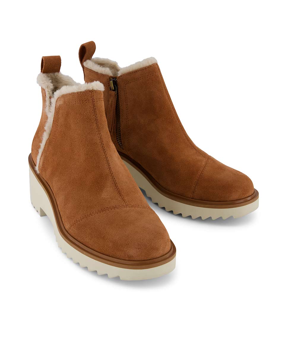 Botins Maude com Cunha de Camurça e Pelo Castanho-2