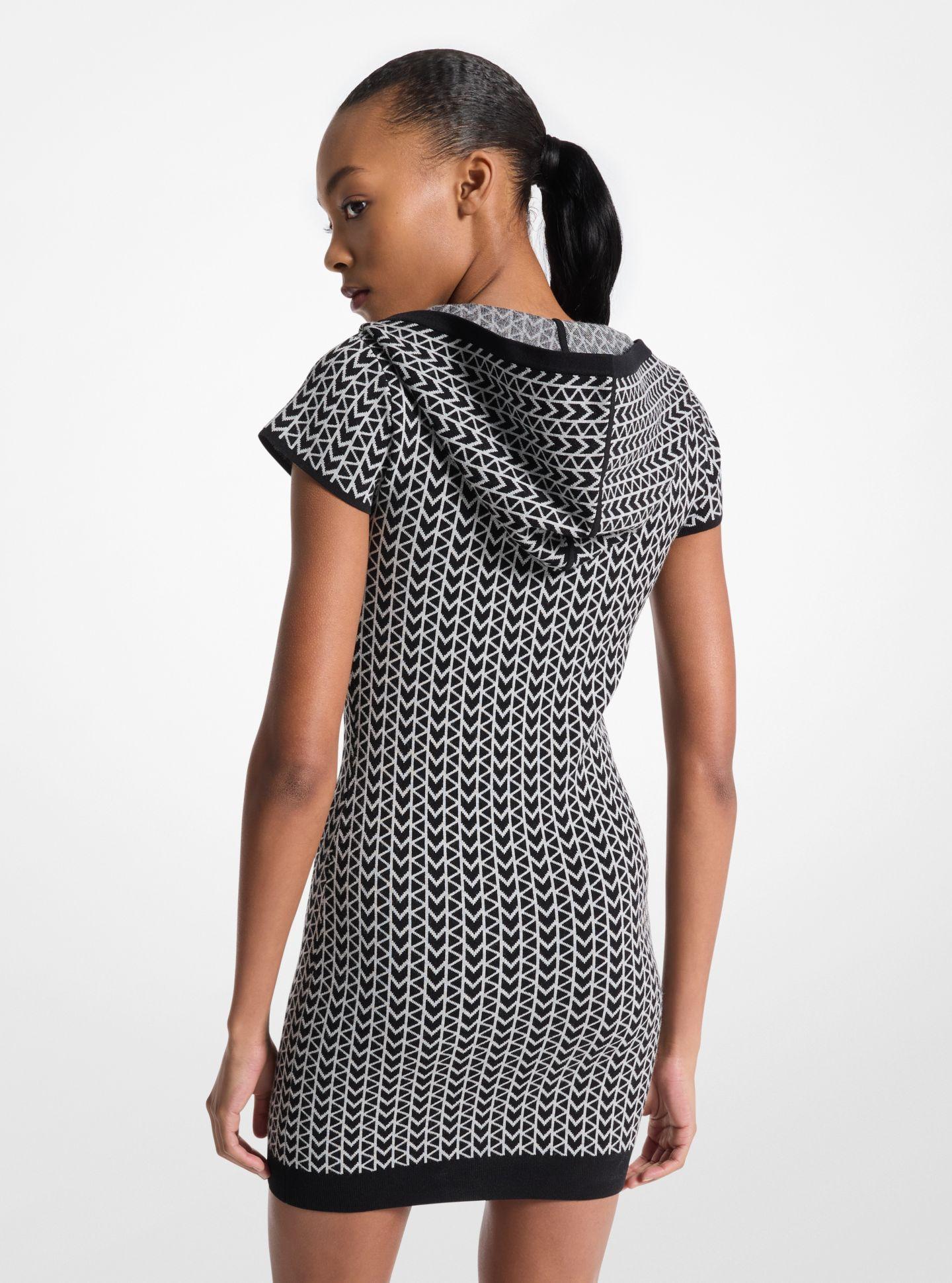 Vestido Curto com Capuz e Estampado Preto / Branco-2