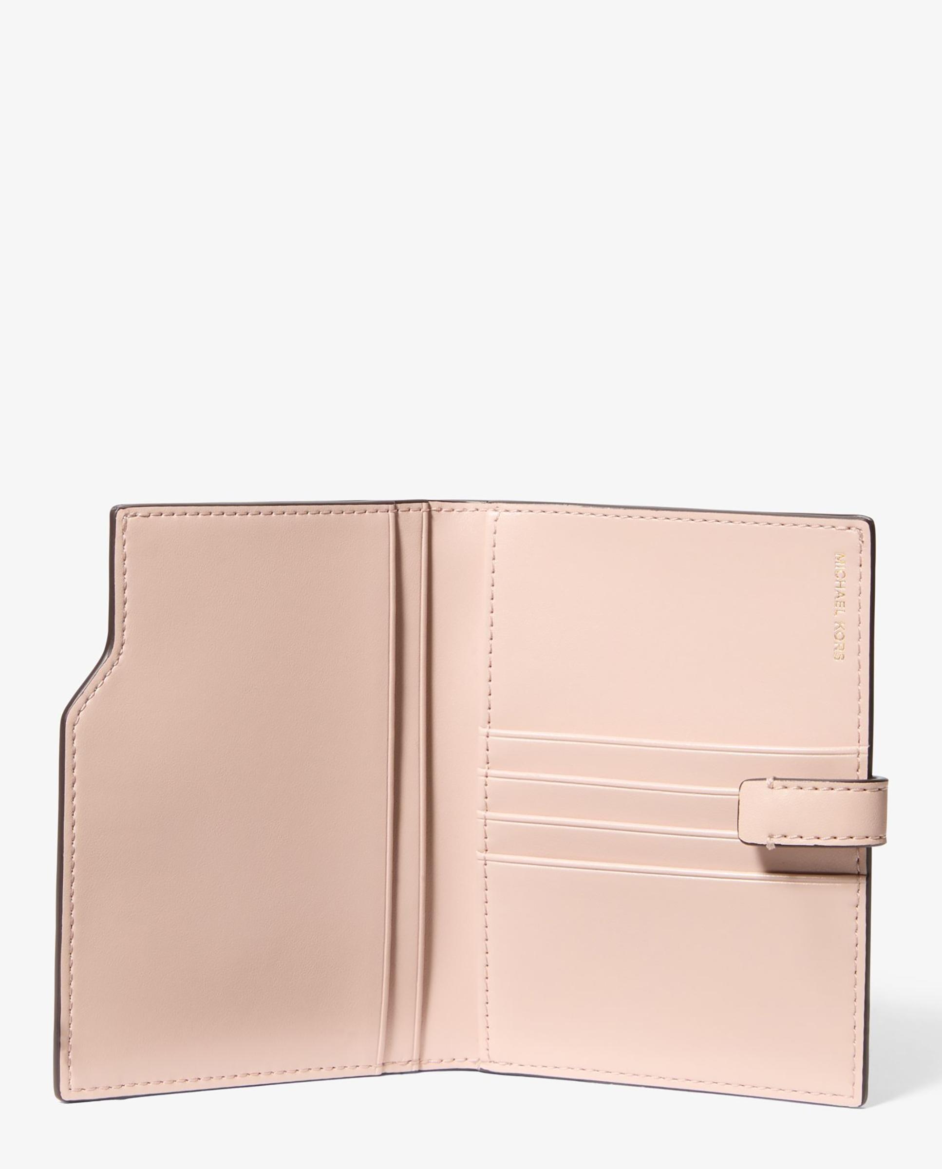 Carteira para Passaporte Jet Set com Logotipo Rosa-claro-2