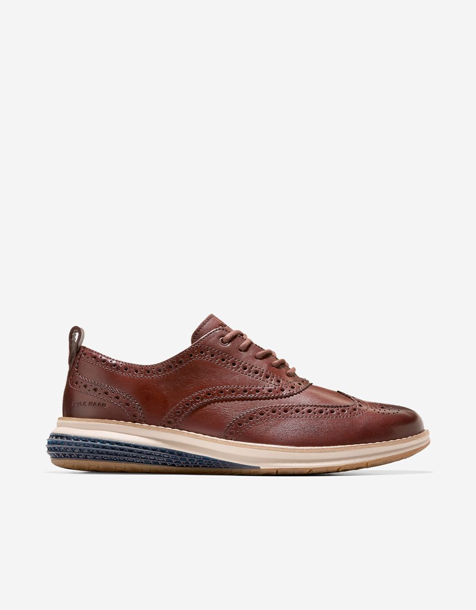Imagem 0 de Sapatos Oxford Confecionados em Couro com Detalhes Brogue Clássicos