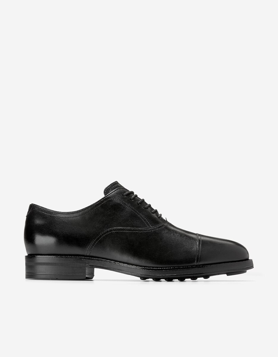 Sapatos de Cordões Ultraligeiros Confecionados em Pele Preto-1
