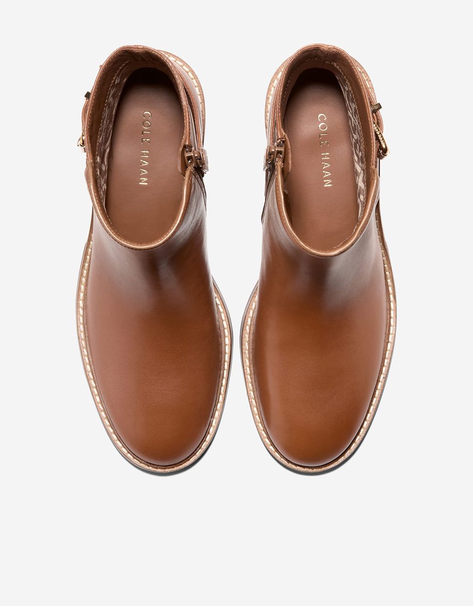 Botins Básicos Confecionados em Pele com Fecho Zip e Fivela Decorativa Castanho-5