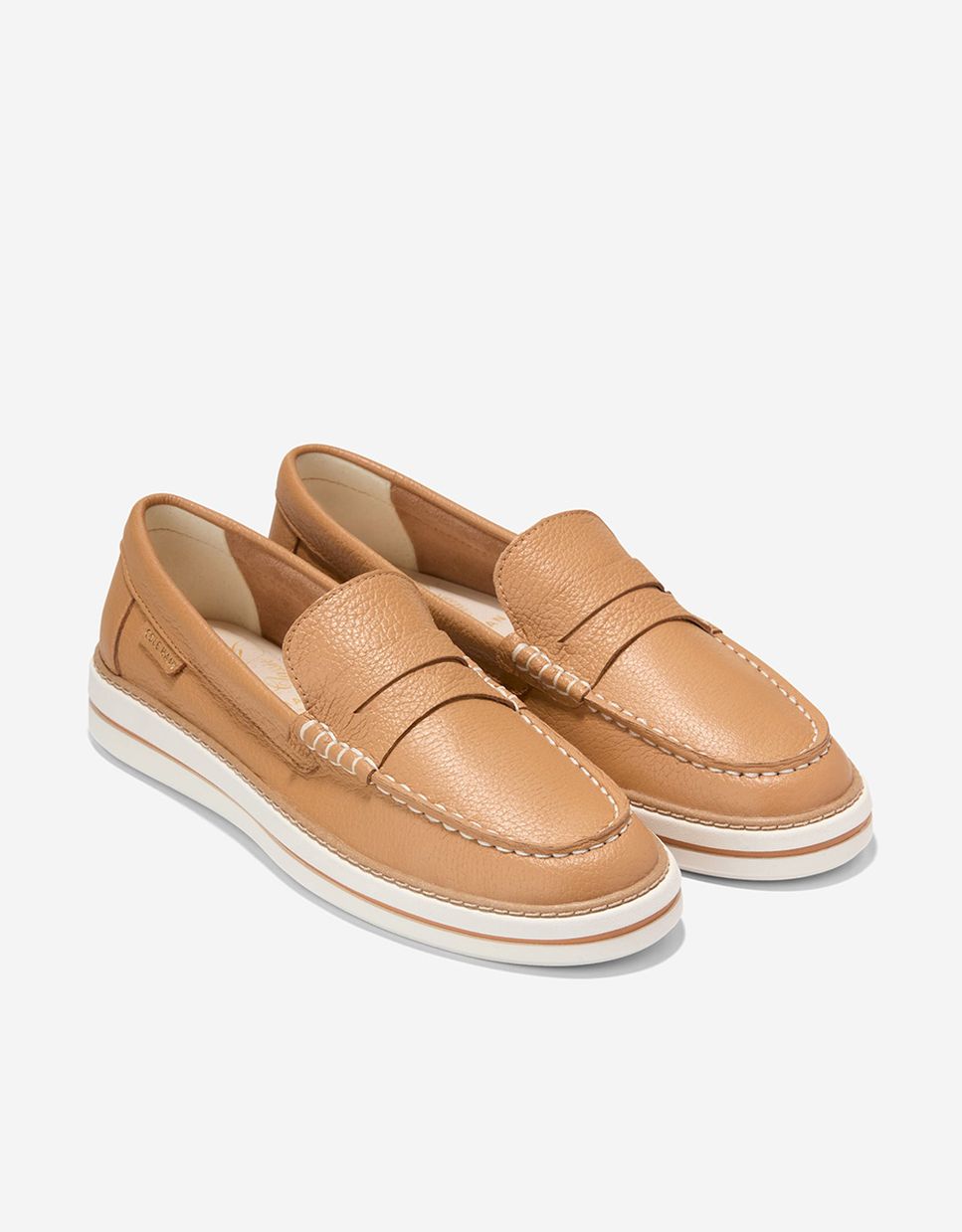 Mocassins Rasos Confecionados em Pele Castanho-4