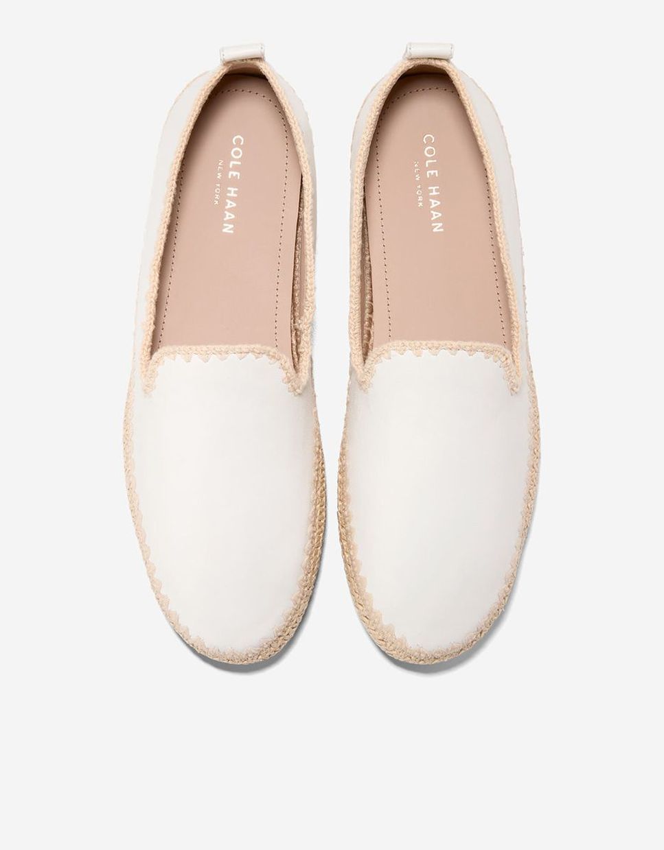 Mocassins Rasos Confecionados em Pele Branco-5