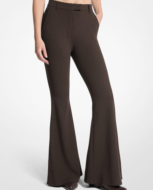 Imagem 0 de Calças À Boca de Sino de Crepe Elástico com Bolsos Laterais