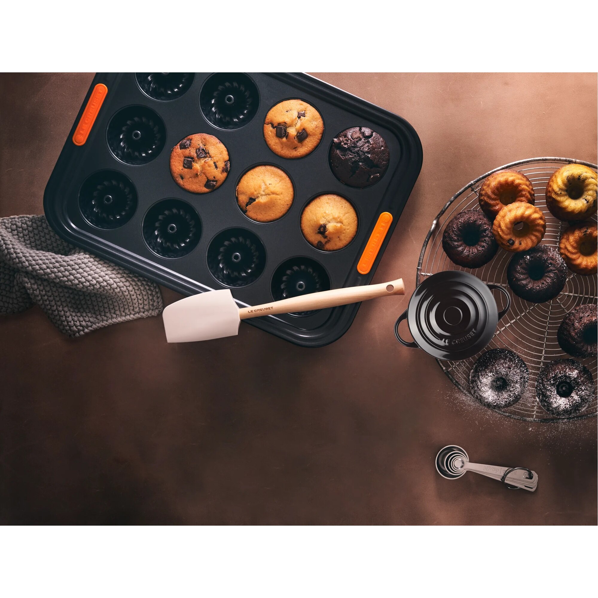 Molde Bundt Mini da Le Creuset Preto-3