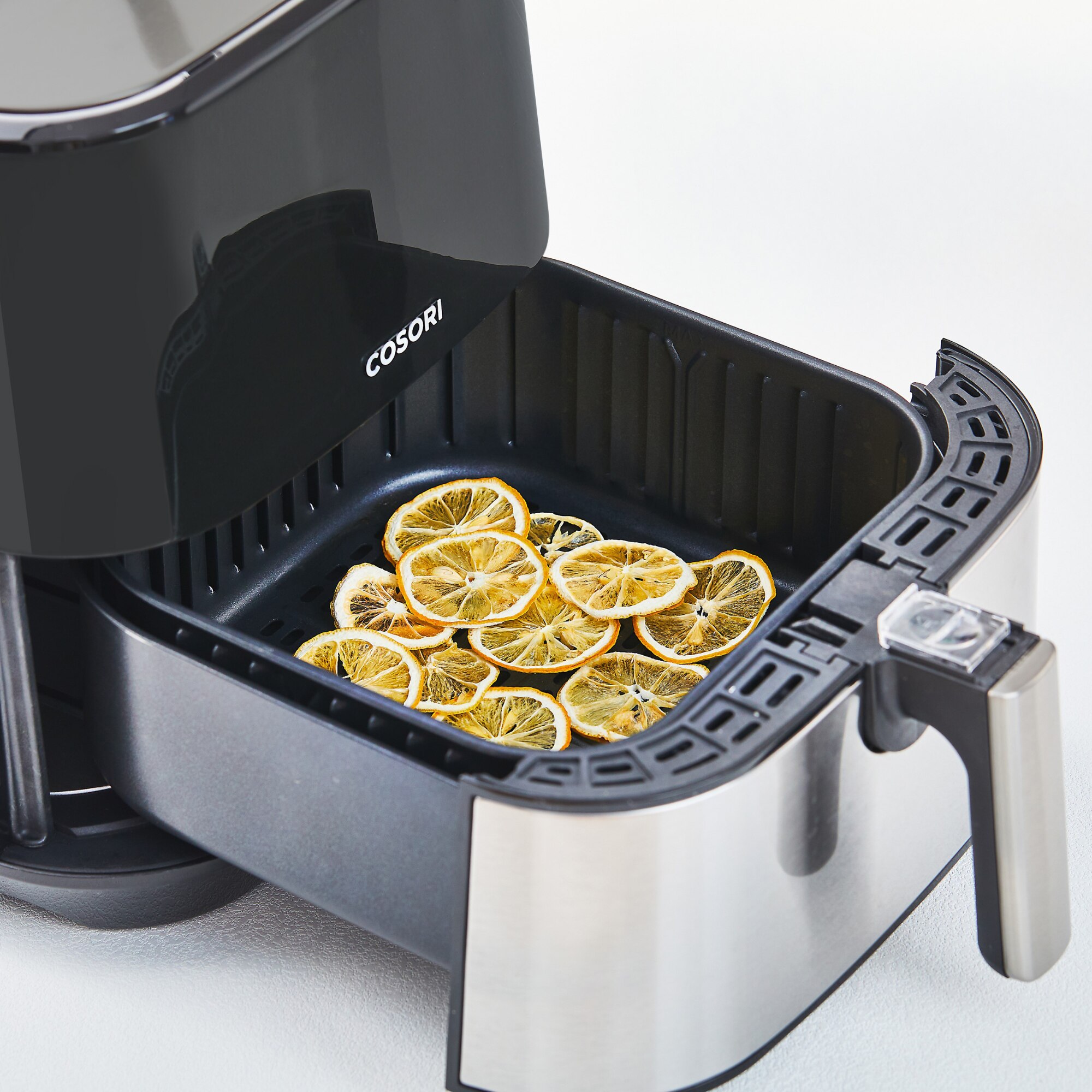 Fritadeira de Ar sem Óleo Cosori Stainless Chef Edition com Capacidade de 5,5 Litros + Livro de Receitas Exclusivo Preto-3