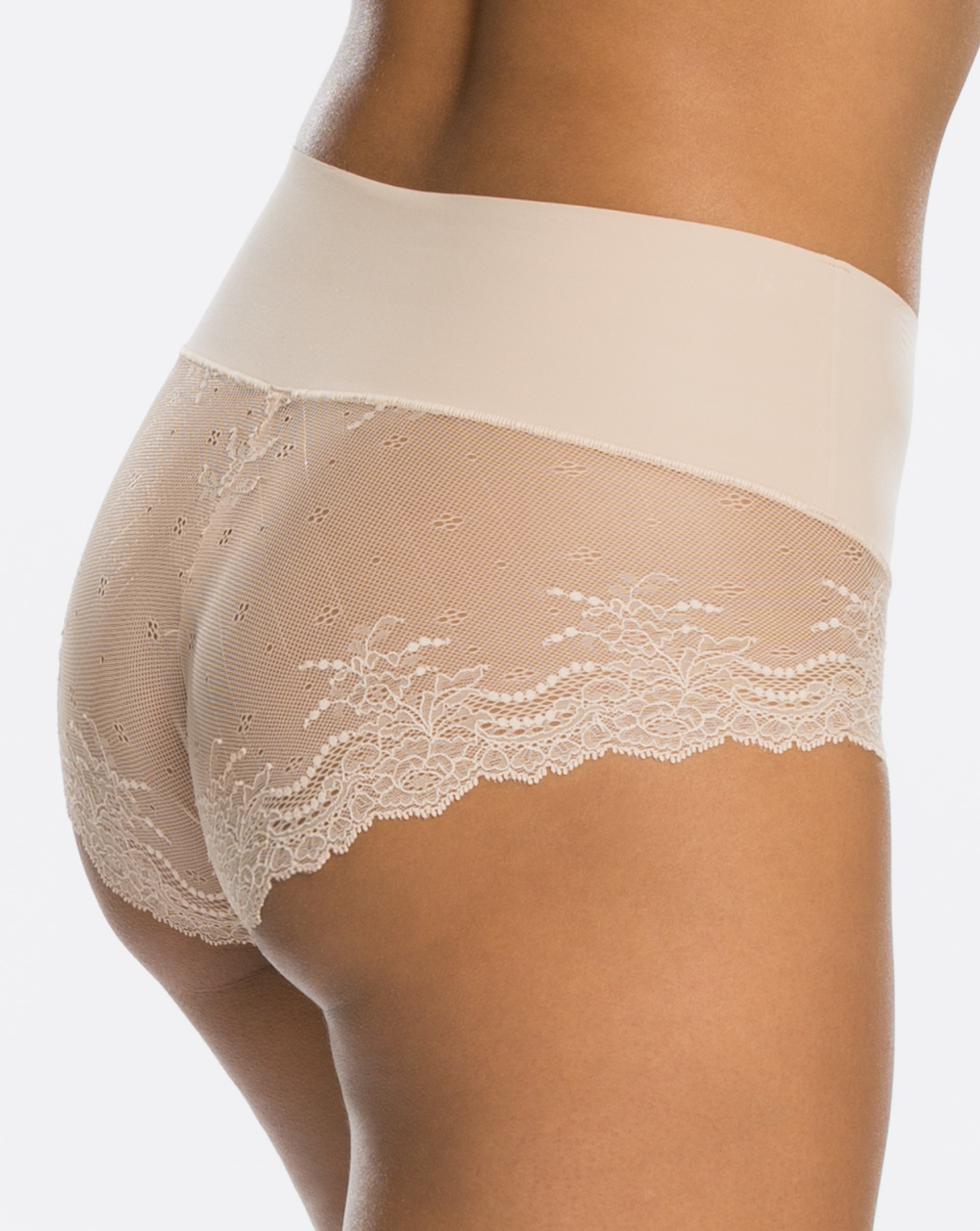 Cueca Moldeadora com Detalhes de Renda Undie-tectable® Spanxsupersmooth™ Bege-2