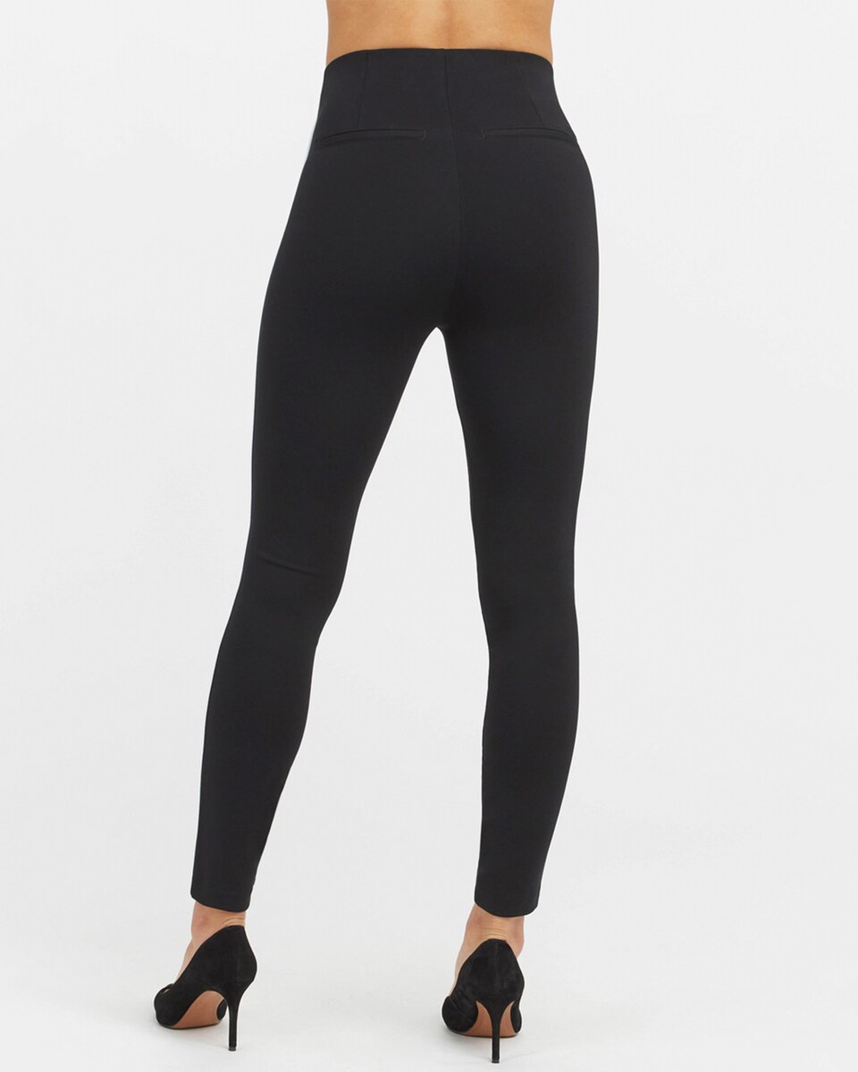 Calças Compridas Skinny com Debrum no Tornozelo Preto-2