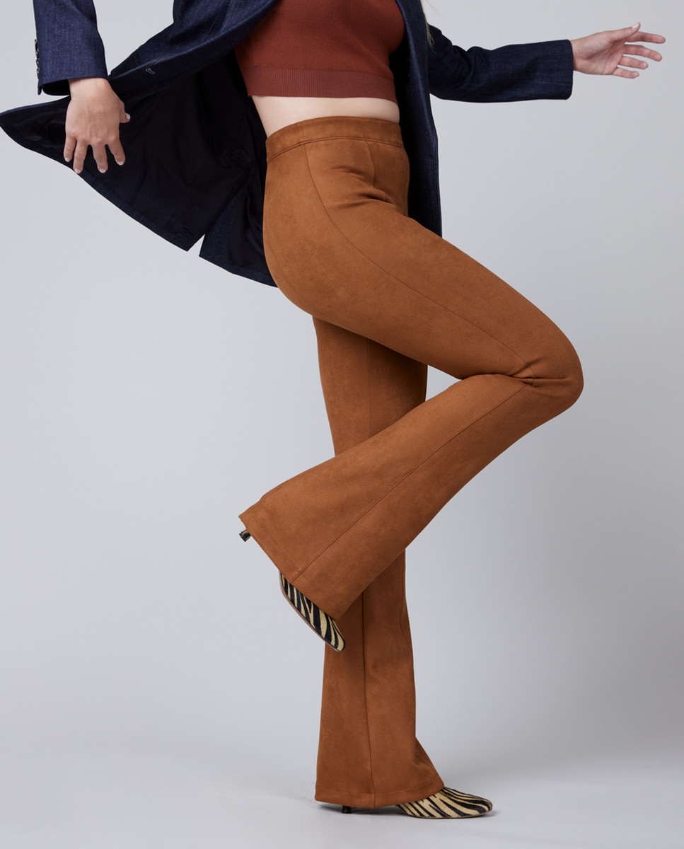 Leggings Moldeadoras com Boca de Sino Efeito Camurça Spanxshape™ Bege-3