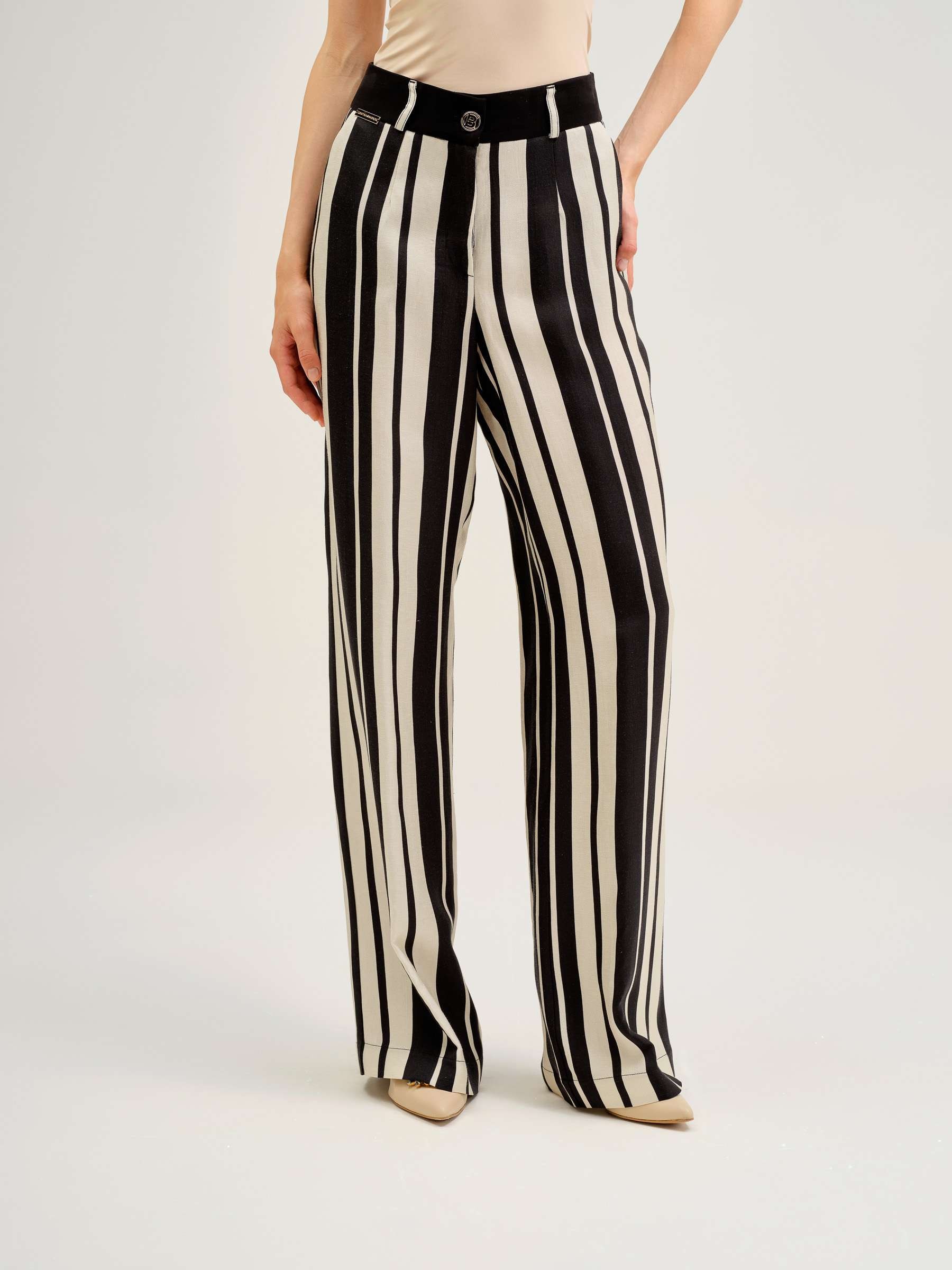 Imagem 0 de Calça Larga às Riscas