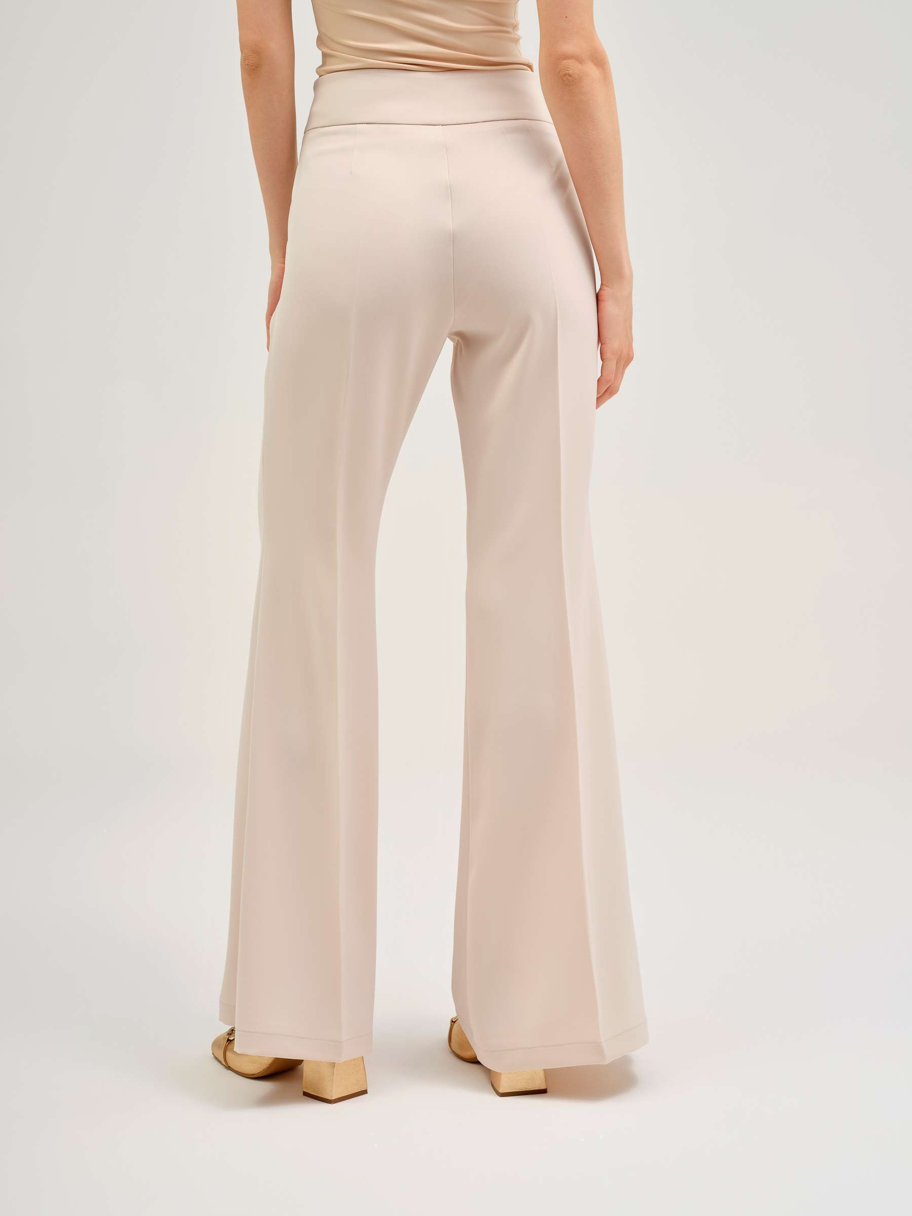 Calça à Boca de Sino Creme-2