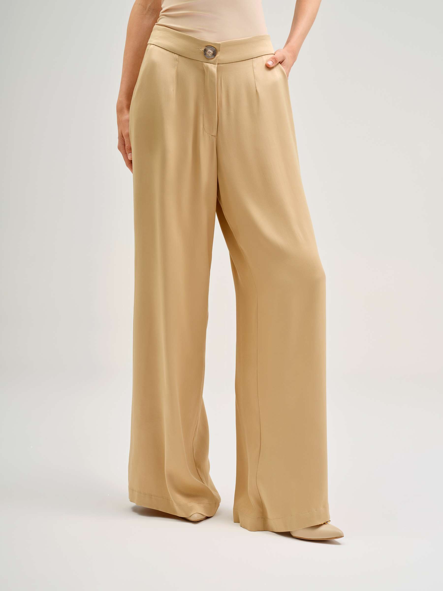 Imagem 0 de Calça Larga de Cetim