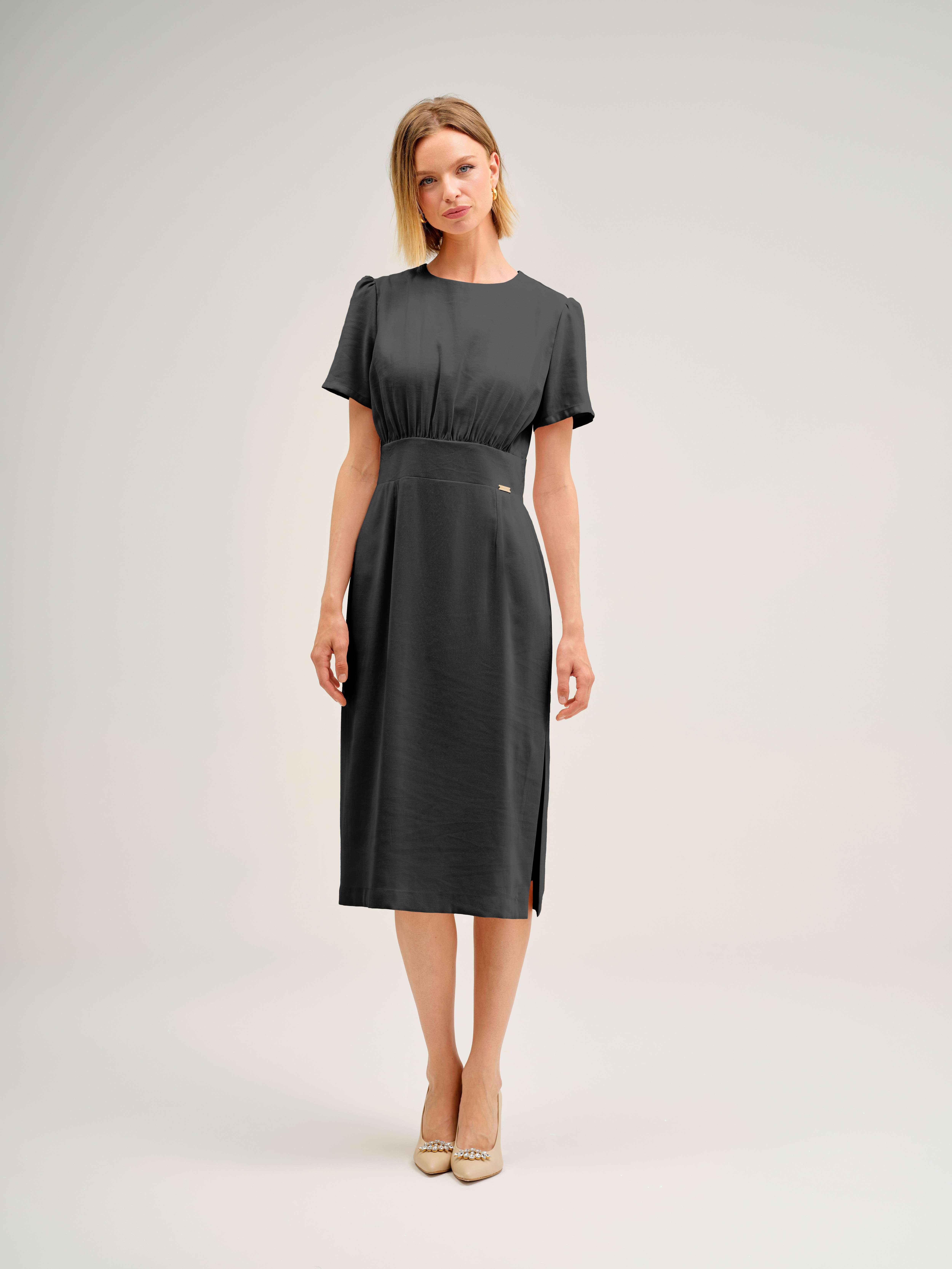 Imagem 0 de Vestido Midi de Manga Curta