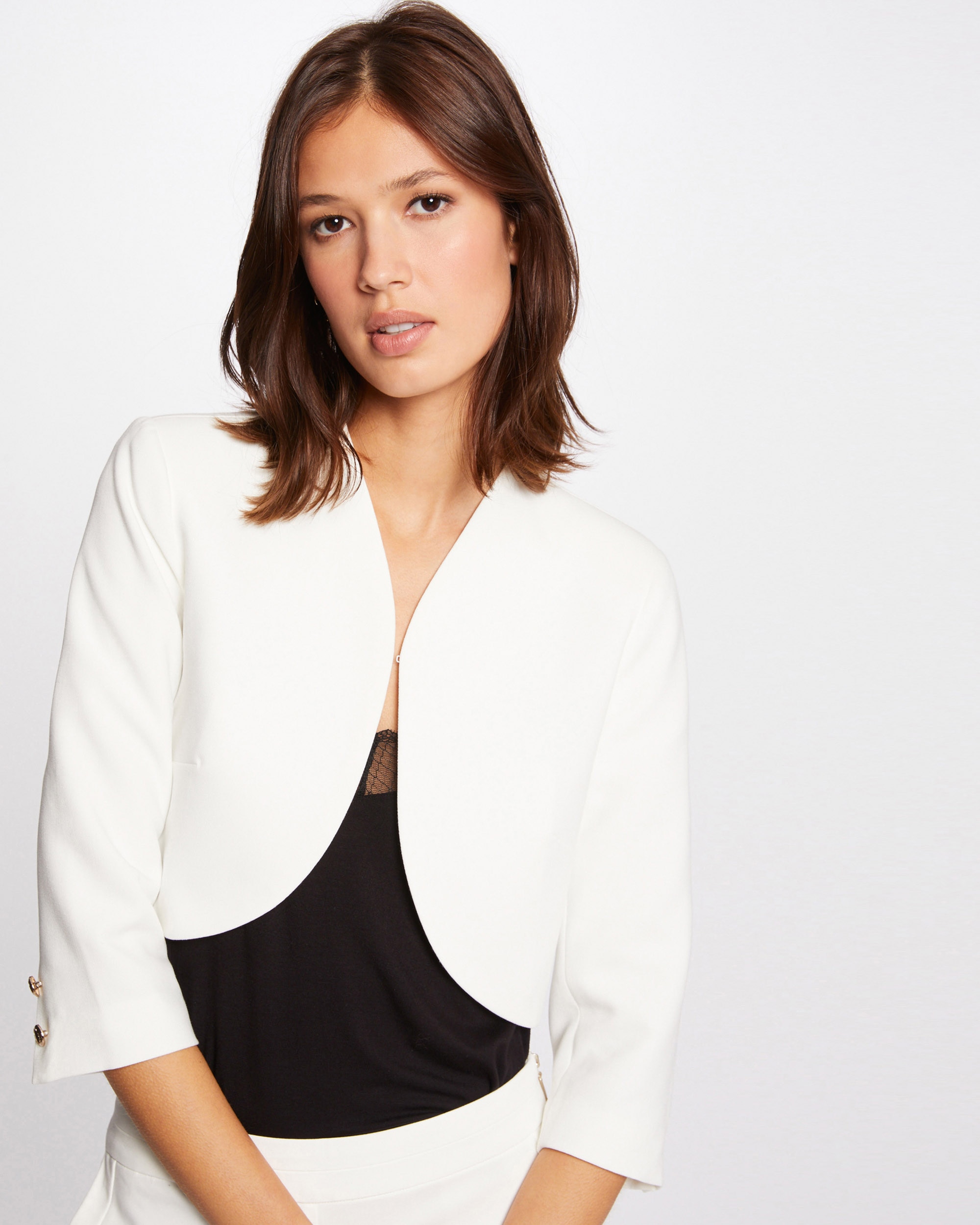 Bolero em Tecido Liso com Manga 3/4 Branco-6