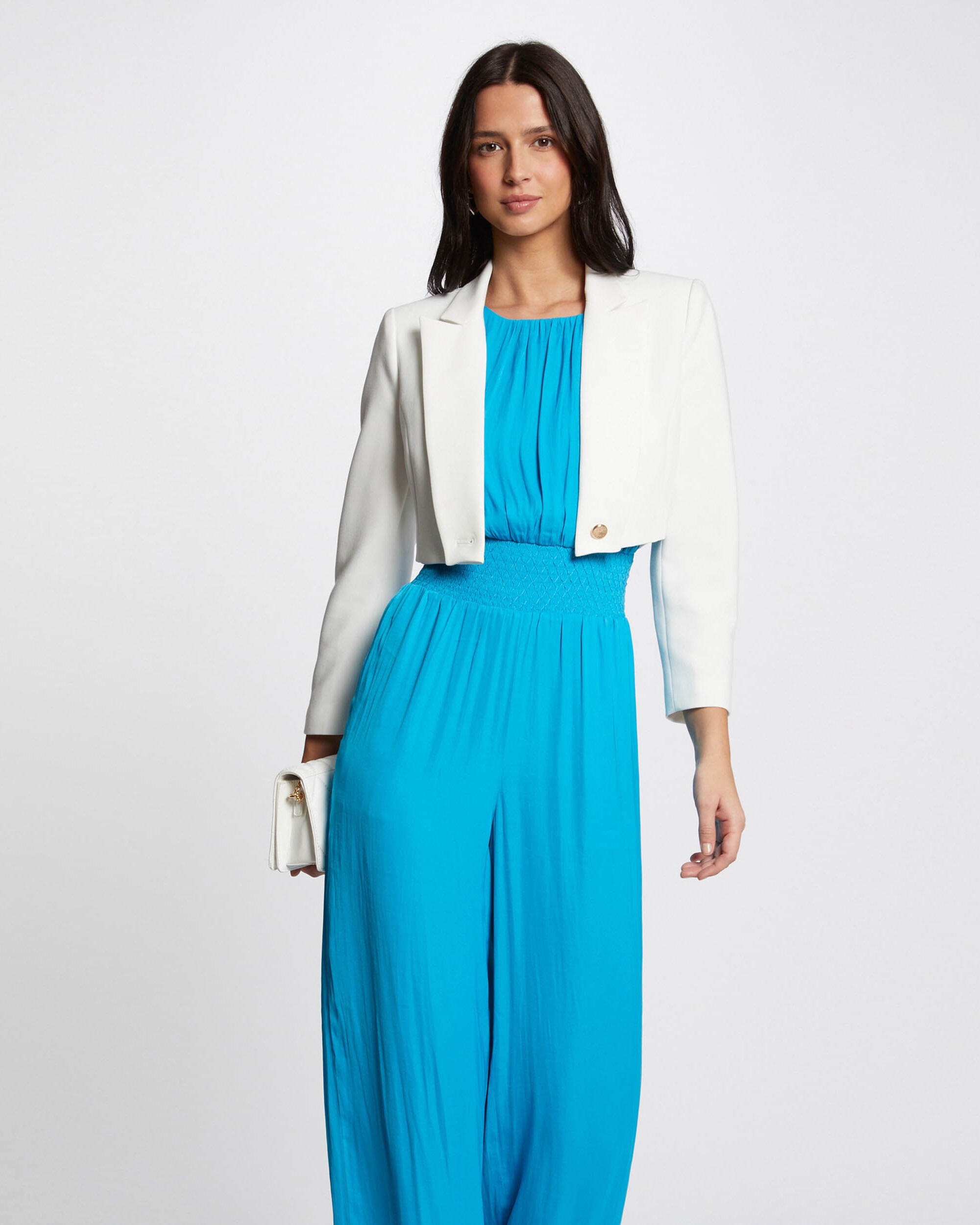 Imagem 0 de Casaco com Corte a Direito e Curto