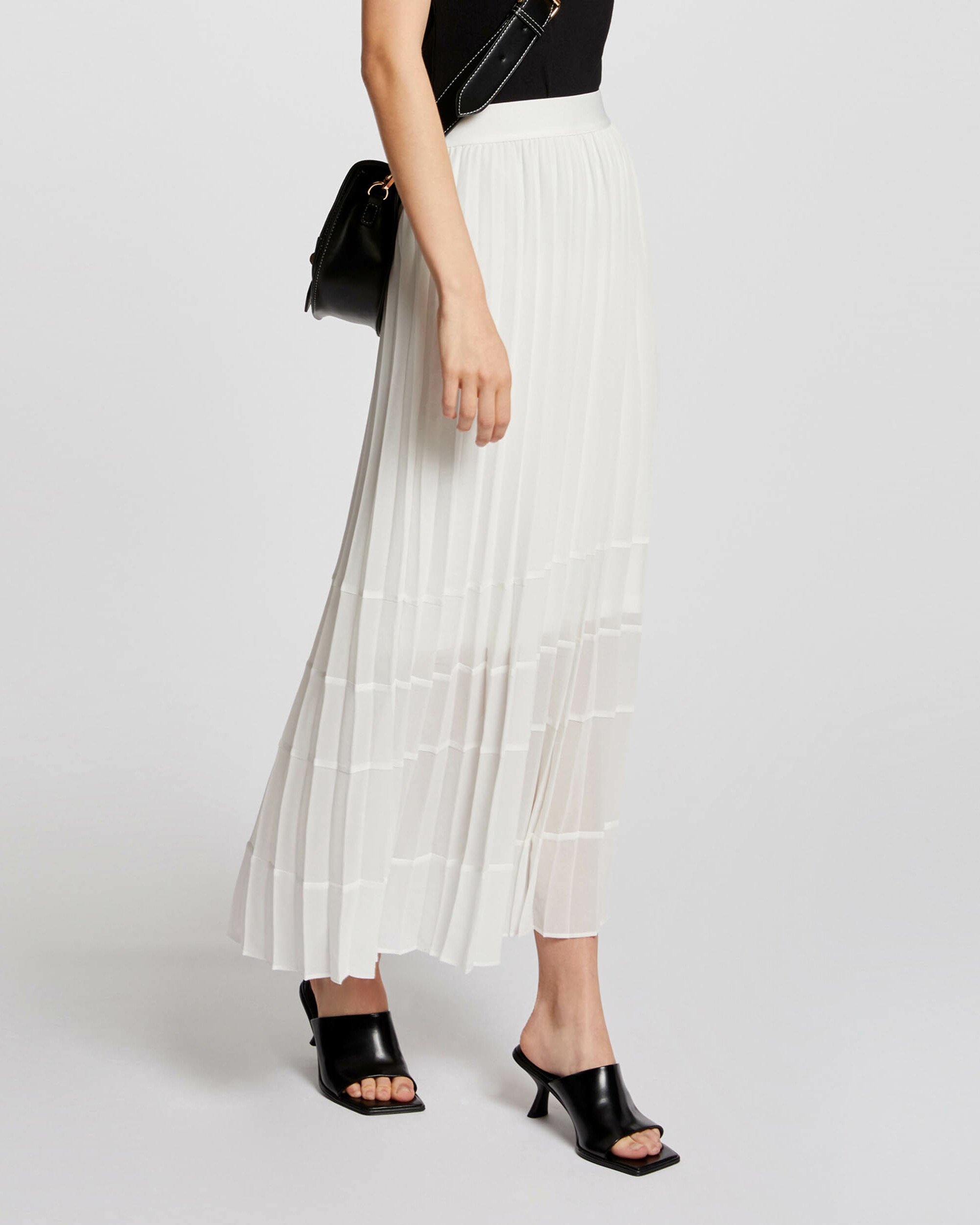 Saia Comprida a Boca de Sino Plissada Branco-2