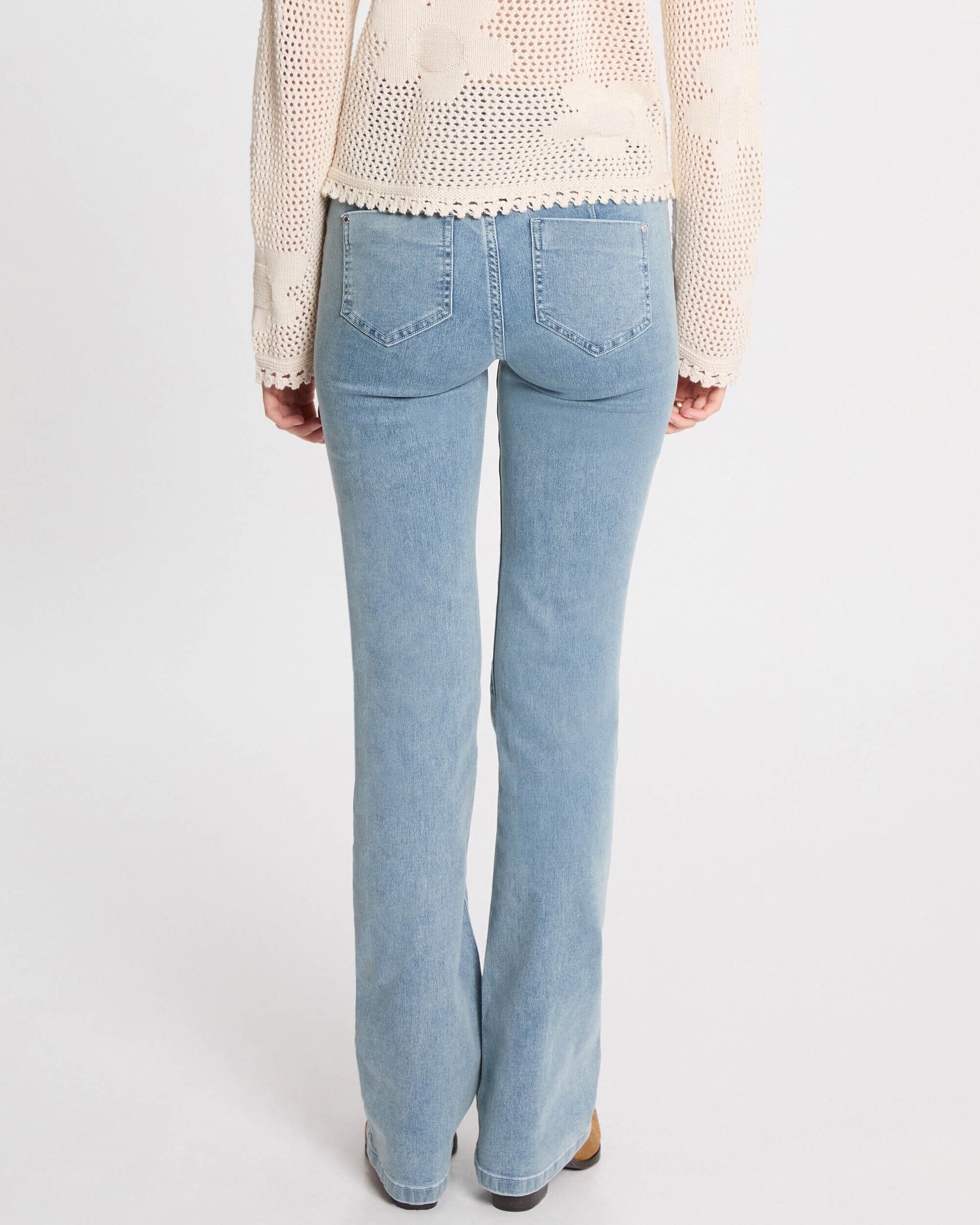 Jeans com Corte a Direito Bootcut de Cintura Subida com Bolsos de Aba Azul denim-3