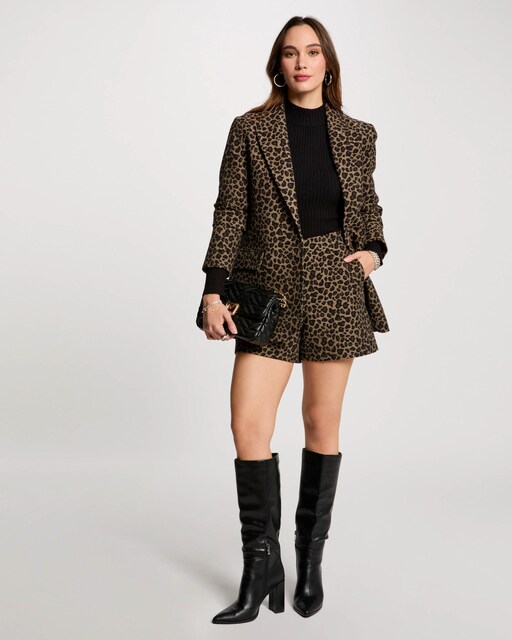 Imagem 0 de Shorts com Corte a Direito e Estampado de Leopardo