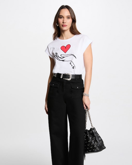 Imagem 0 de T-shirt com Ilustração Frontal