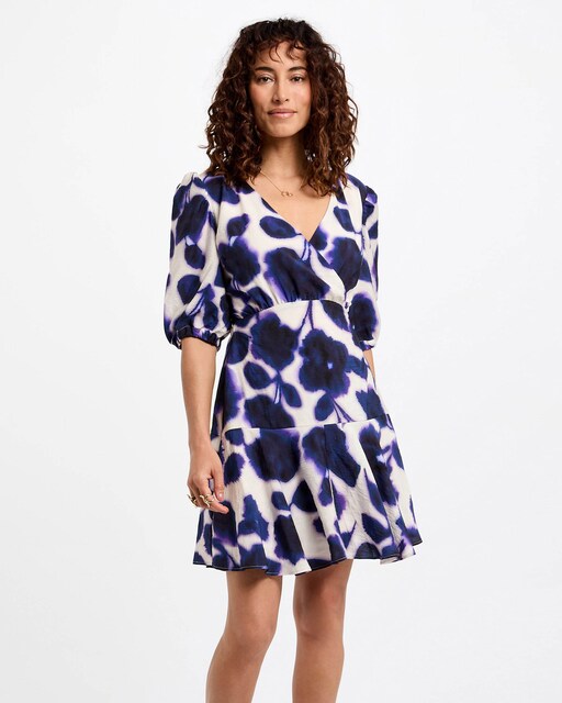 Imagem 0 de Vestido Evasé Estampado