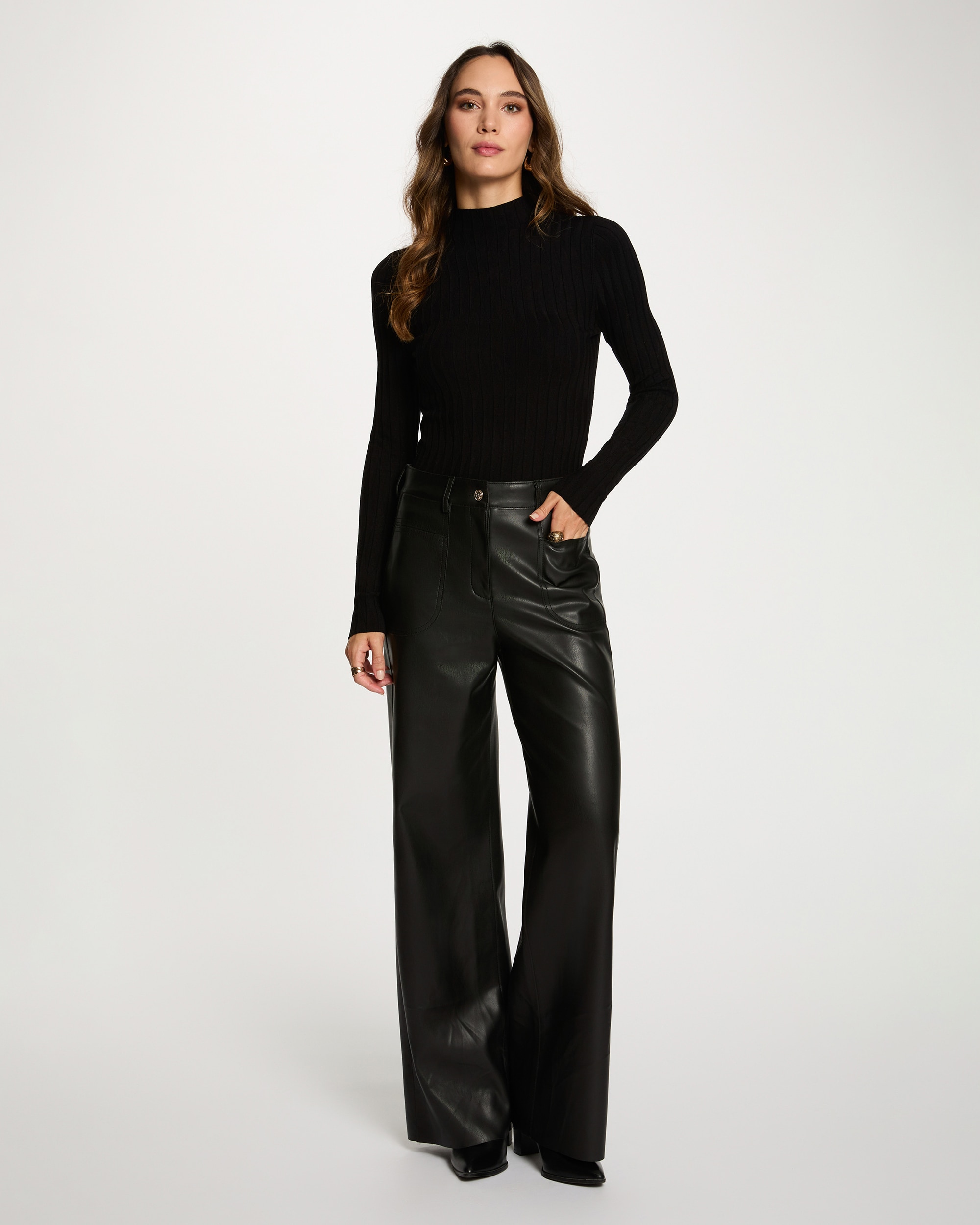 Camisola com Gola Alta Preto-4