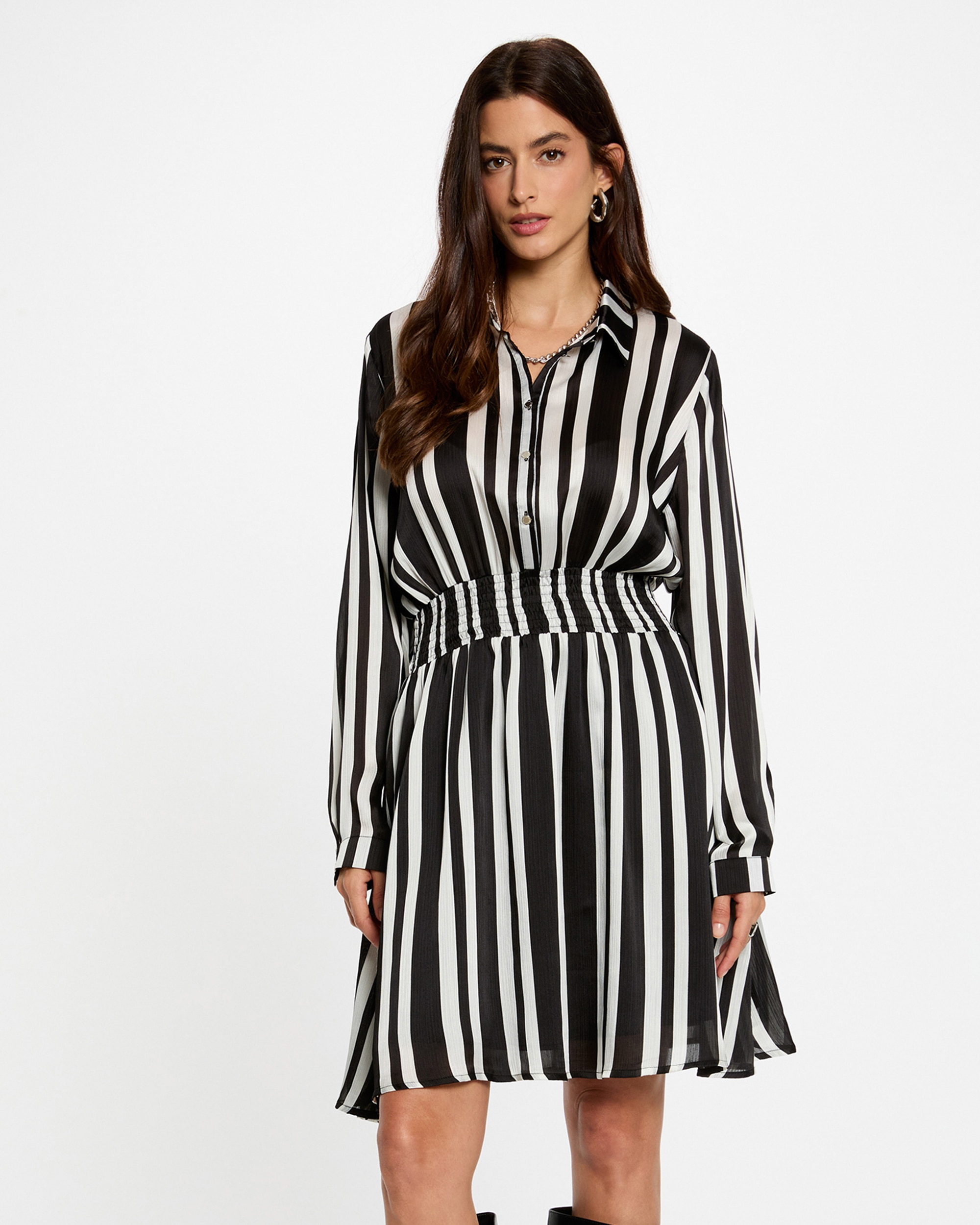 Imagem 0 de Vestido com Corte a Direito Assimétrico Às Riscas