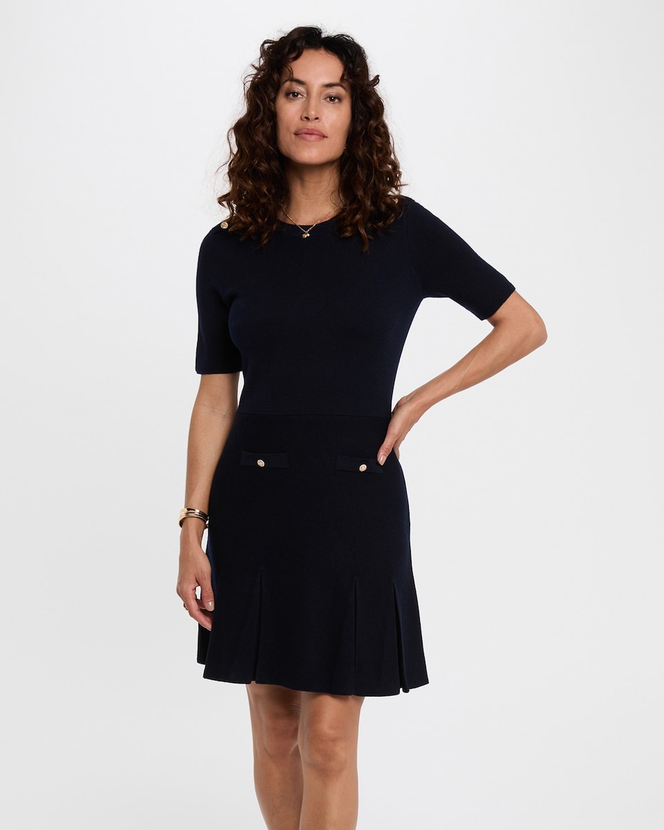 Vestido Curto em Forma de Trapézio Preto-1