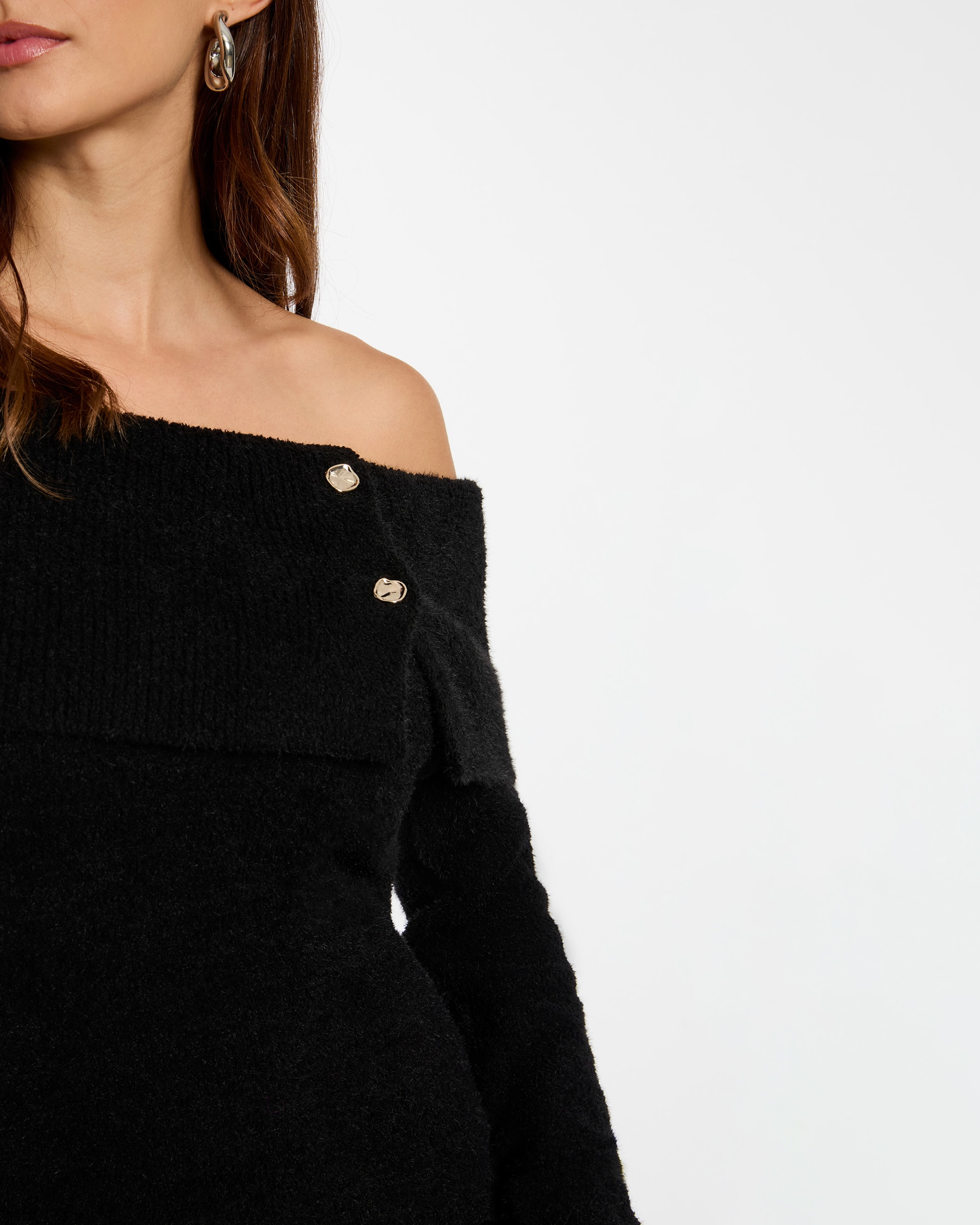Vestido Curto com Gola Bardot Preto-5