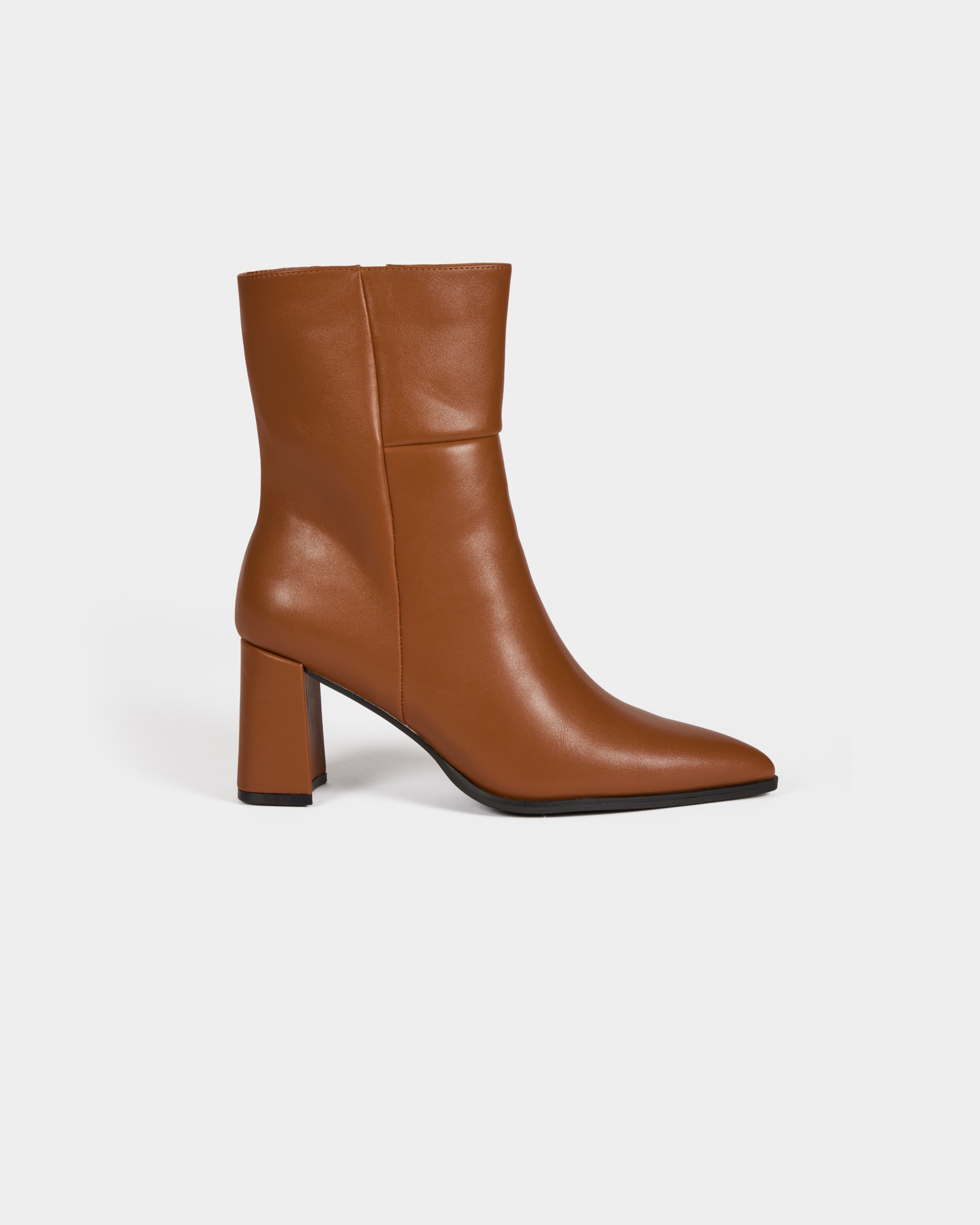 Imagem 0 de Botins com Fecho Zip em Castanho