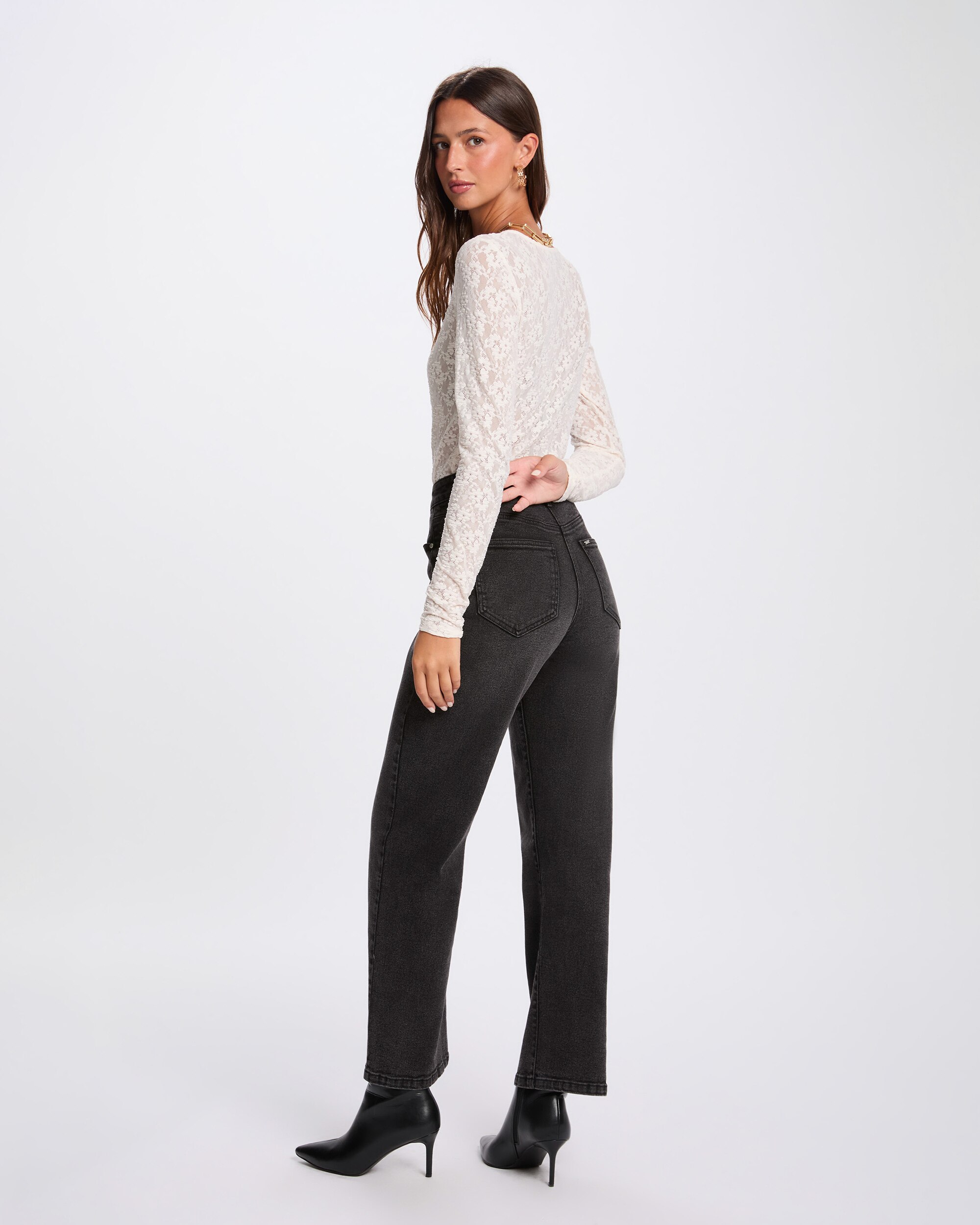 T-shirt Ajustada de Renda Creme-3