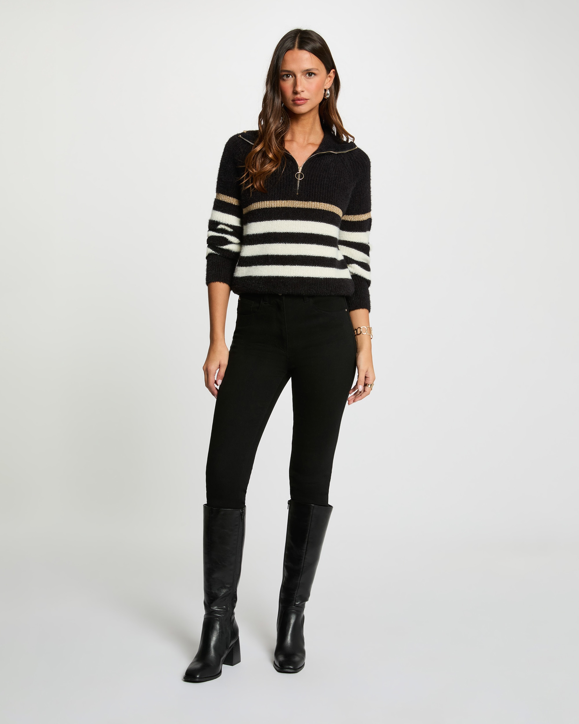 Jeans Skinny de Cintura Subida Preto-4