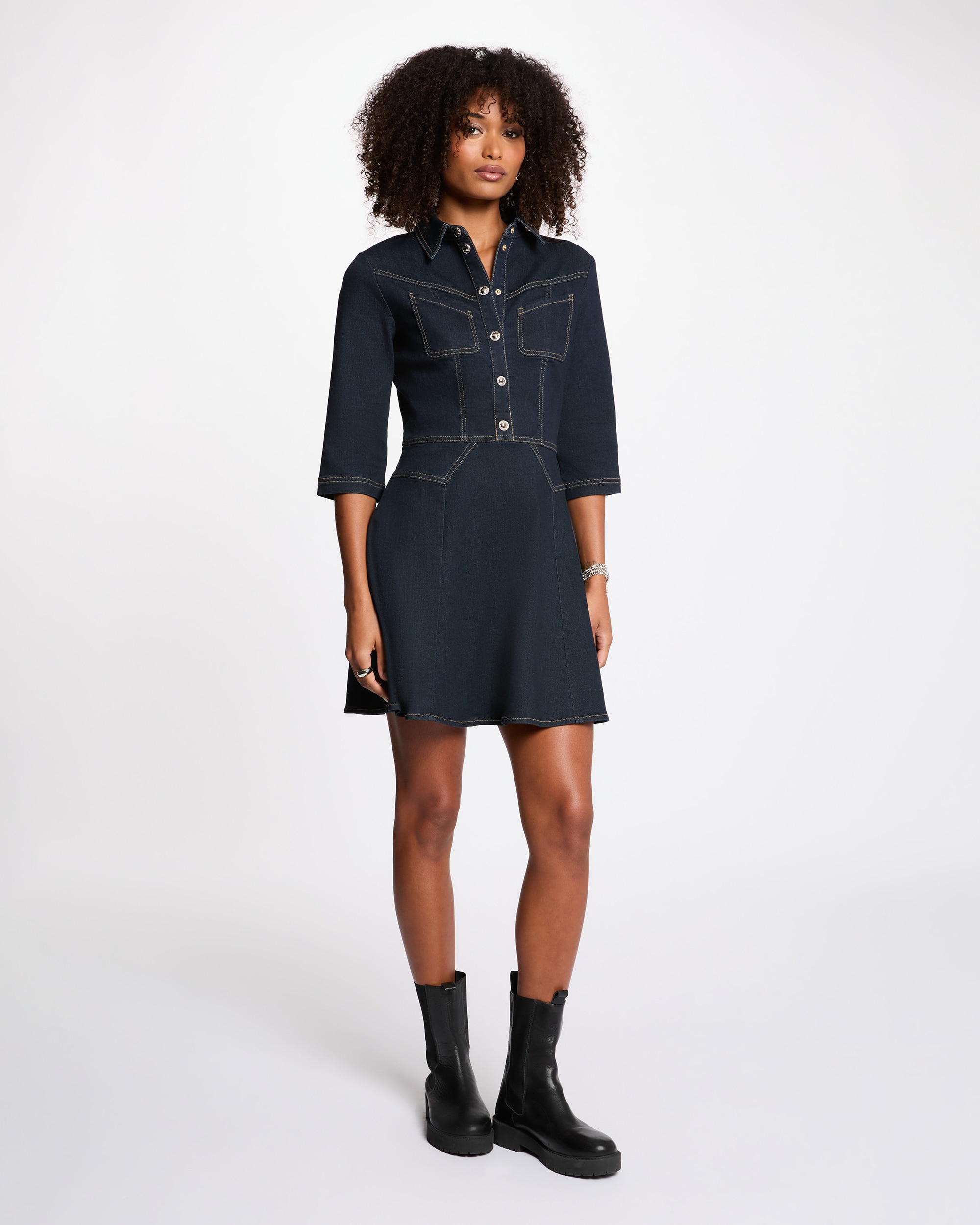 Vestido Curto de Tecido Jeans com Botões Azul-escuro-4