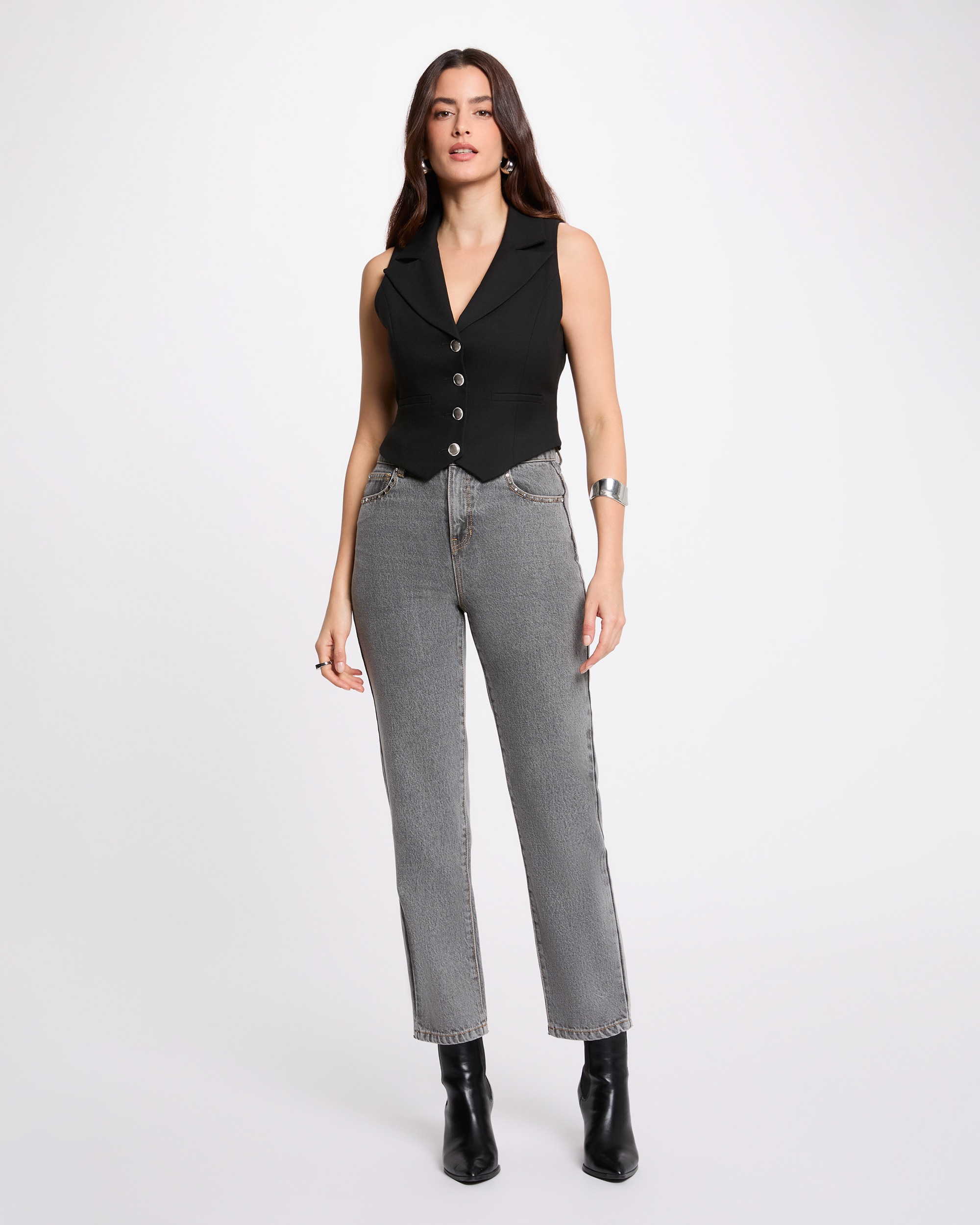 Colete com Botões em Contraste Preto-4