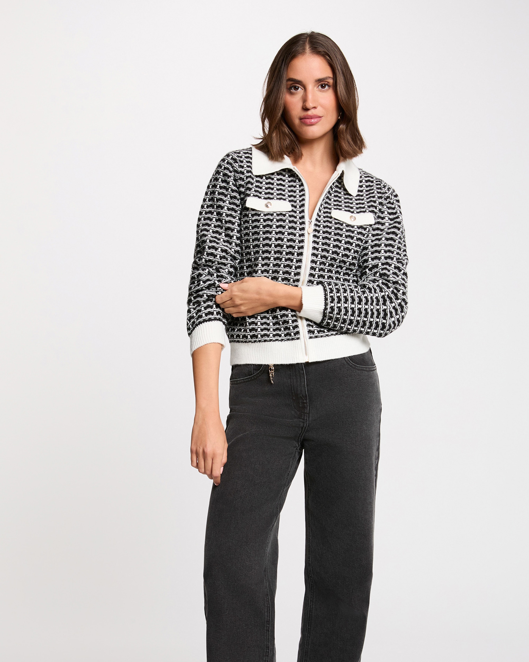 Cardigan com Fecho Zip e Bolsos Preto-1