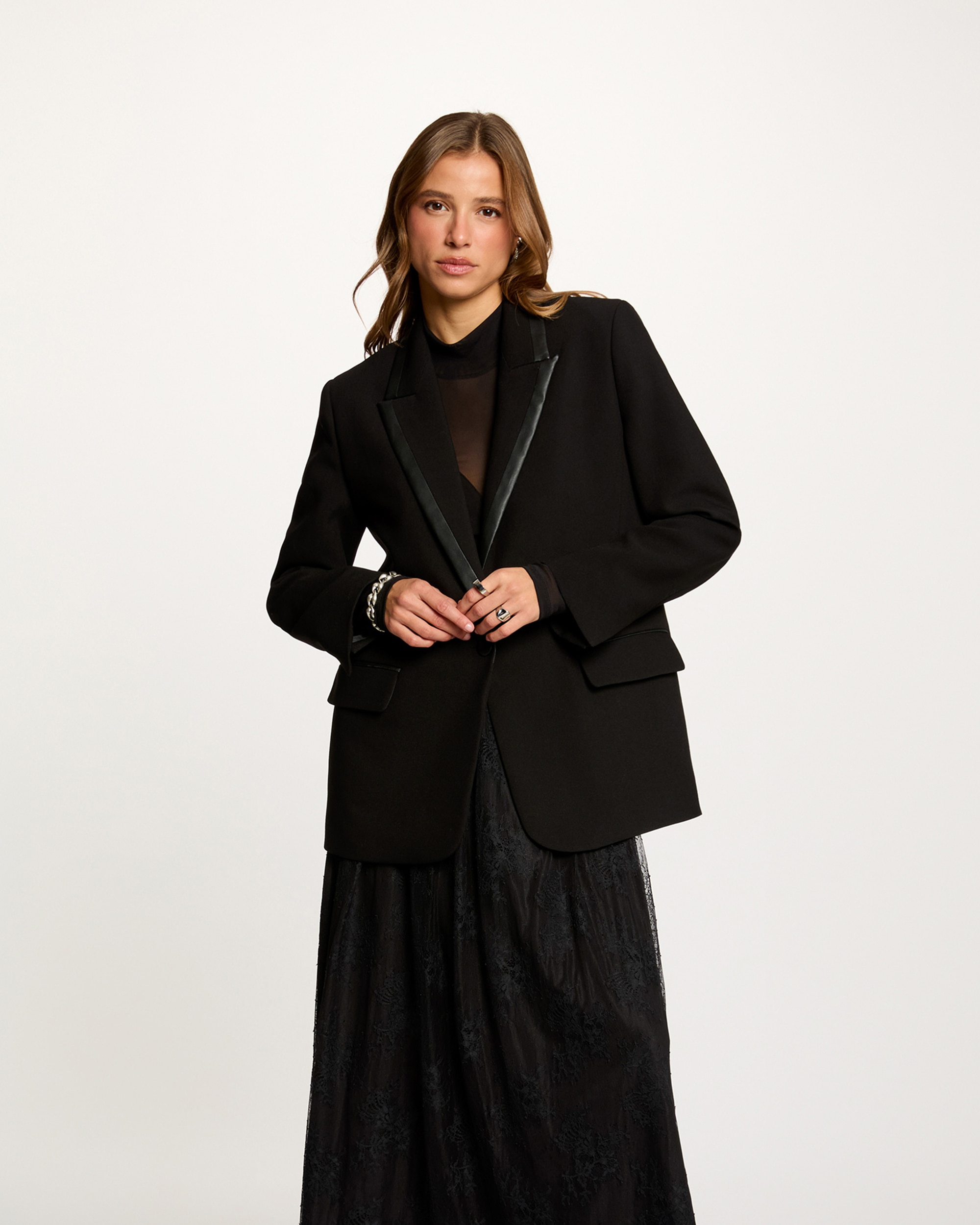 Blazer com Gola de Lapela Preto-1